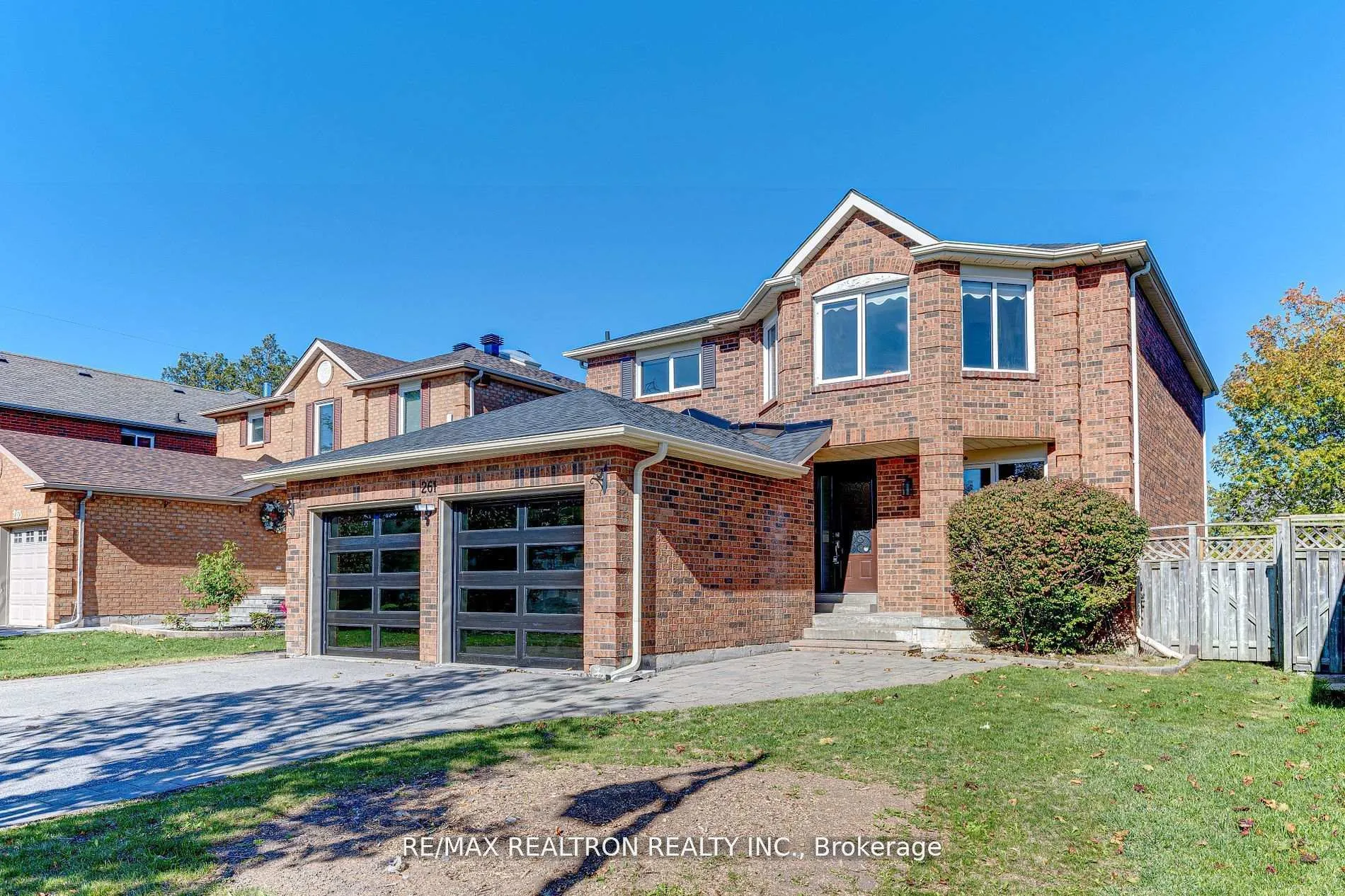 Photo 2 of 261 Hollingham Road, Markham, Unionville — HOMEH