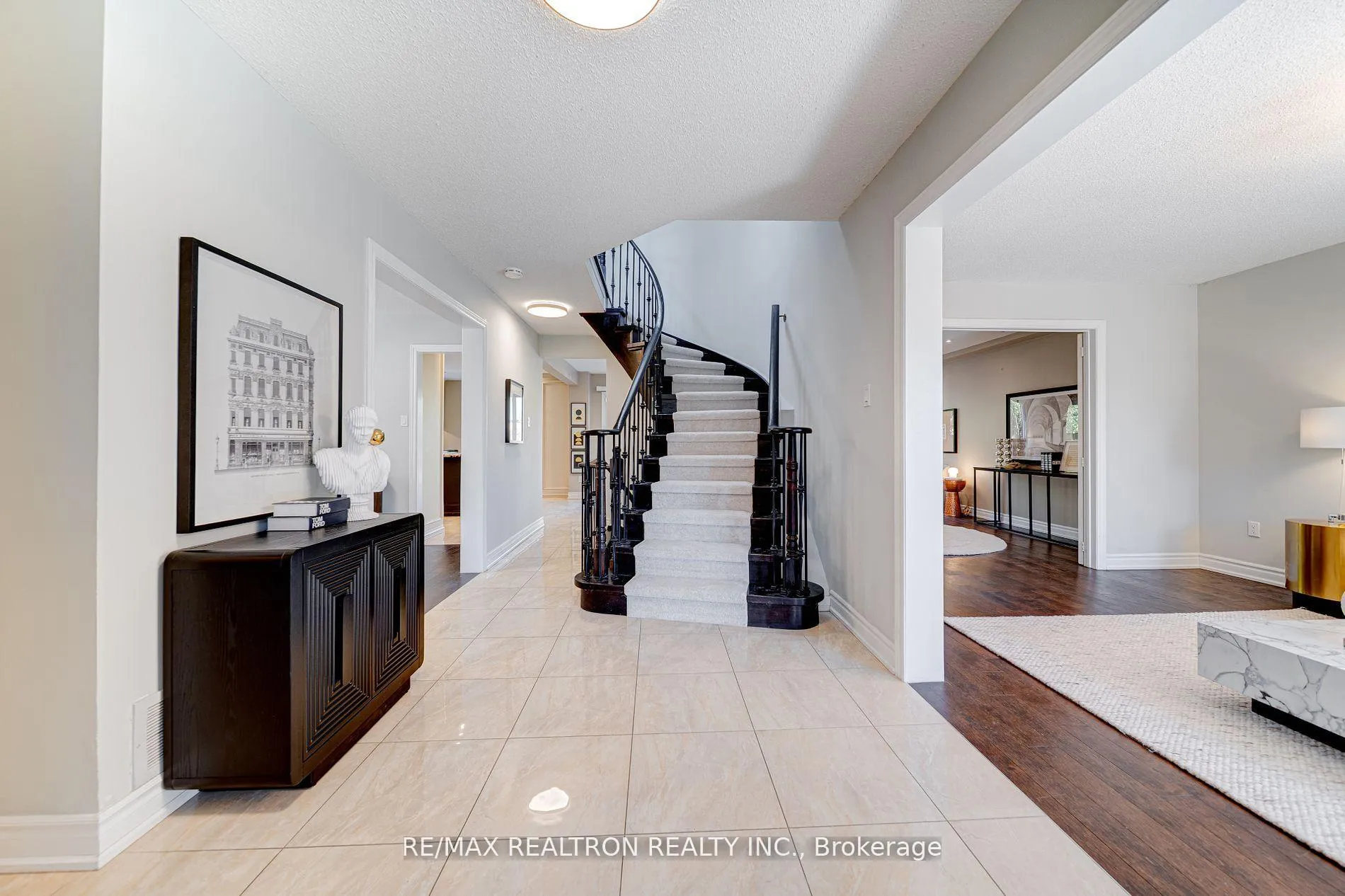 Photo 3 of 261 Hollingham Road, Markham, Unionville — HOMEH