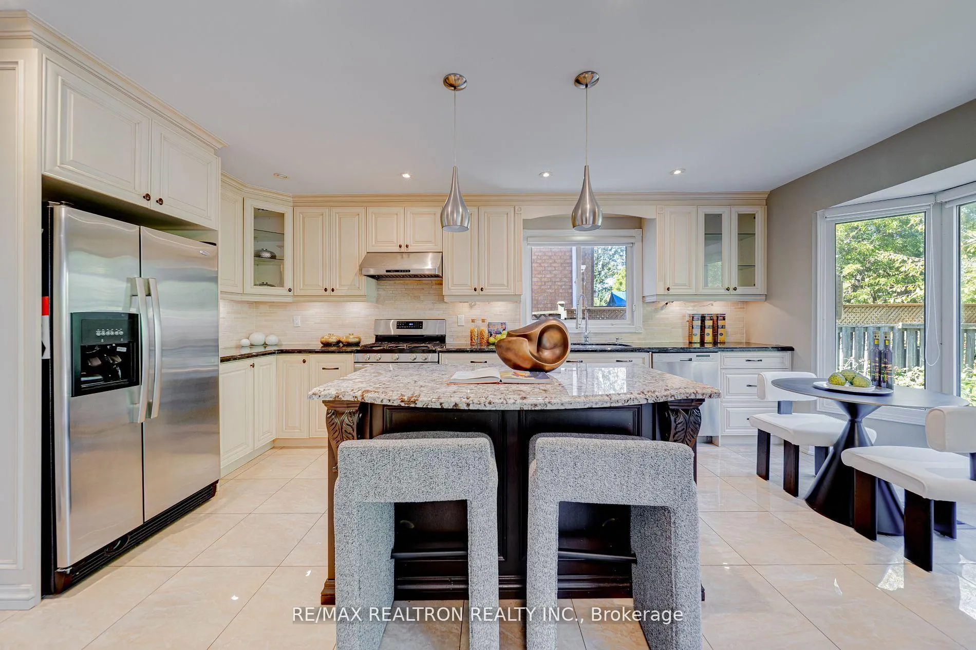 Photo 12 of 261 Hollingham Road, Markham, Unionville — HOMEH