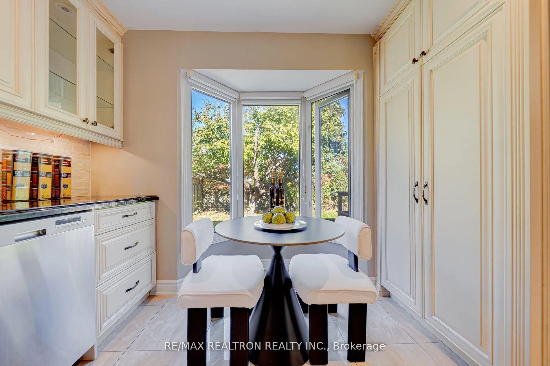 Photo 16 of 261 Hollingham Road, Markham, Unionville — HOMEH