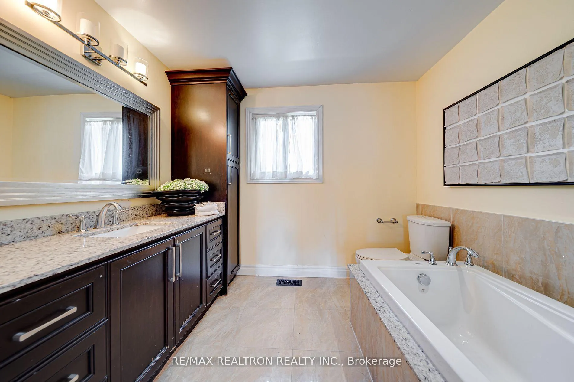 Photo 22 of 261 Hollingham Road, Markham, Unionville — HOMEH