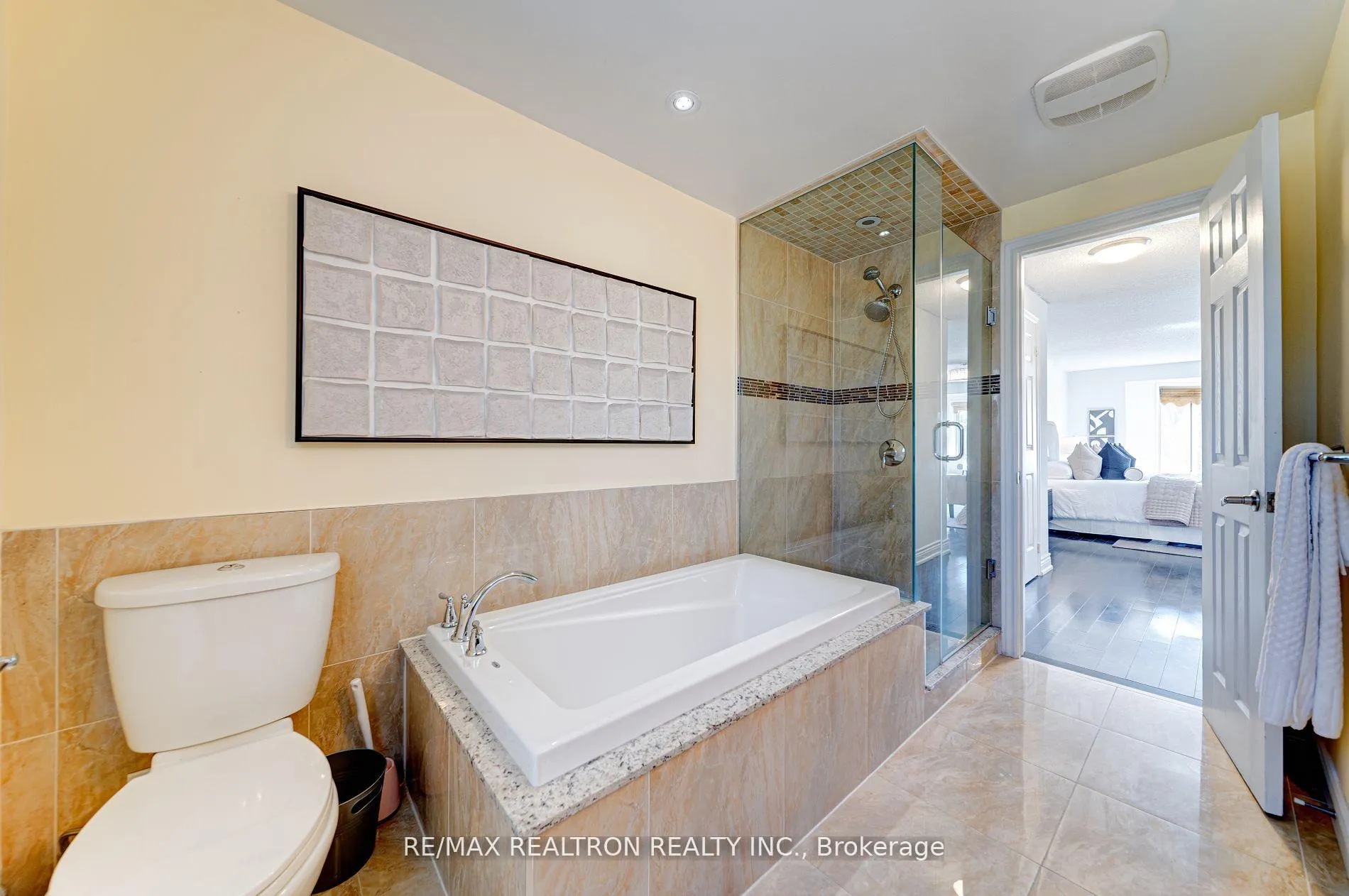Photo 24 of 261 Hollingham Road, Markham, Unionville — HOMEH