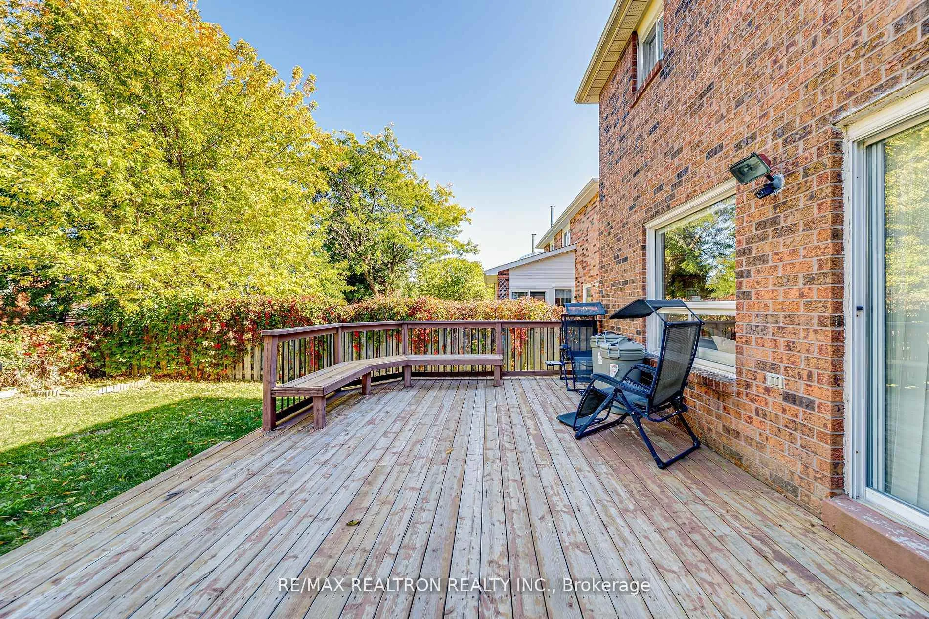Photo 35 of 261 Hollingham Road, Markham, Unionville — HOMEH