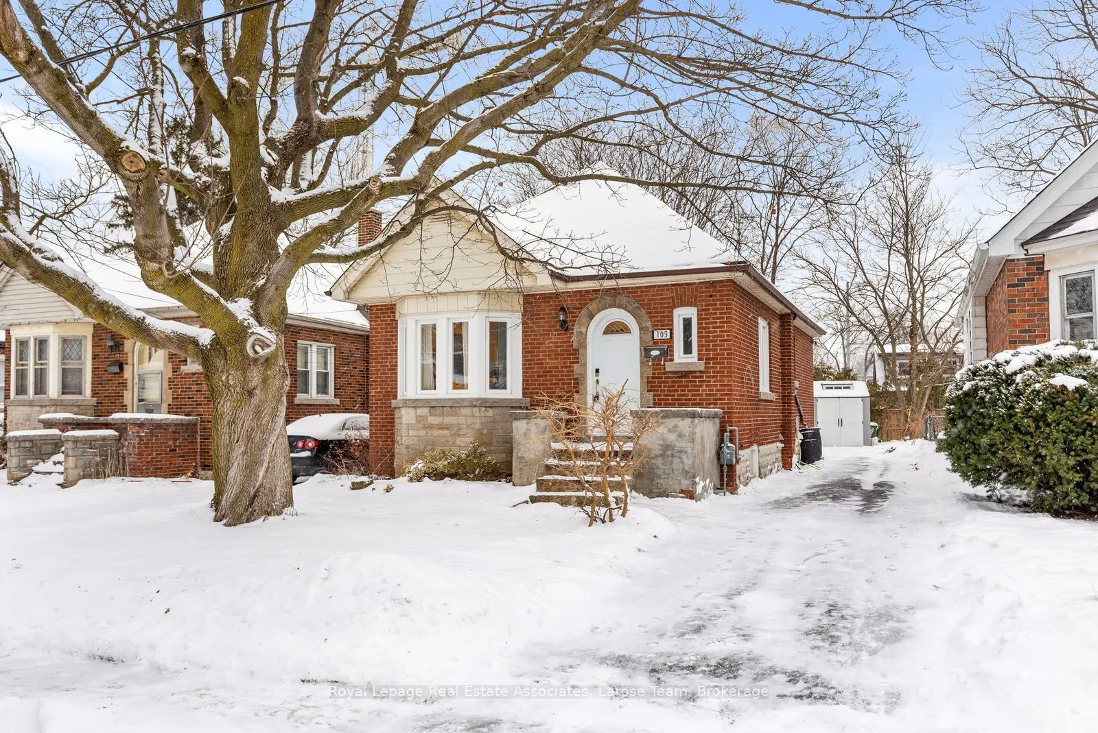 Photo 1 of 103 Haddon Avenue S, Hamilton, Ainslie Wood — HOMEH