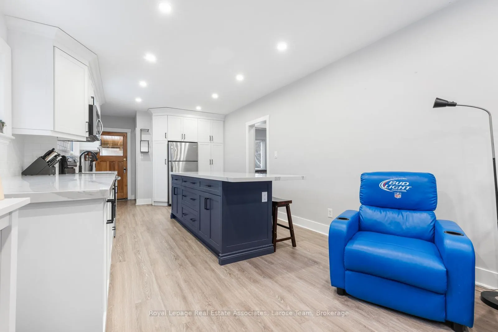 Photo 8 of 103 Haddon Avenue S, Hamilton, Ainslie Wood — HOMEH