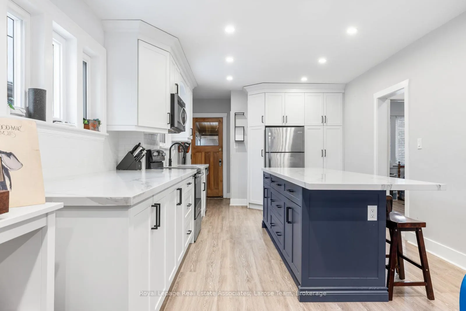 Photo 9 of 103 Haddon Avenue S, Hamilton, Ainslie Wood — HOMEH