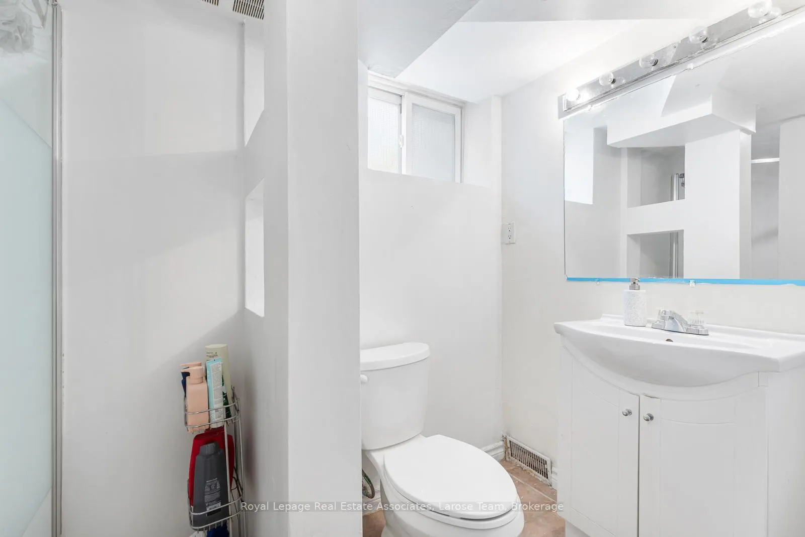 Photo 19 of 103 Haddon Avenue S, Hamilton, Ainslie Wood — HOMEH