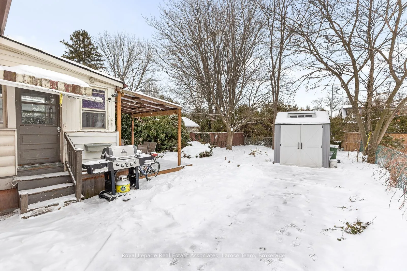 Photo 23 of 103 Haddon Avenue S, Hamilton, Ainslie Wood — HOMEH