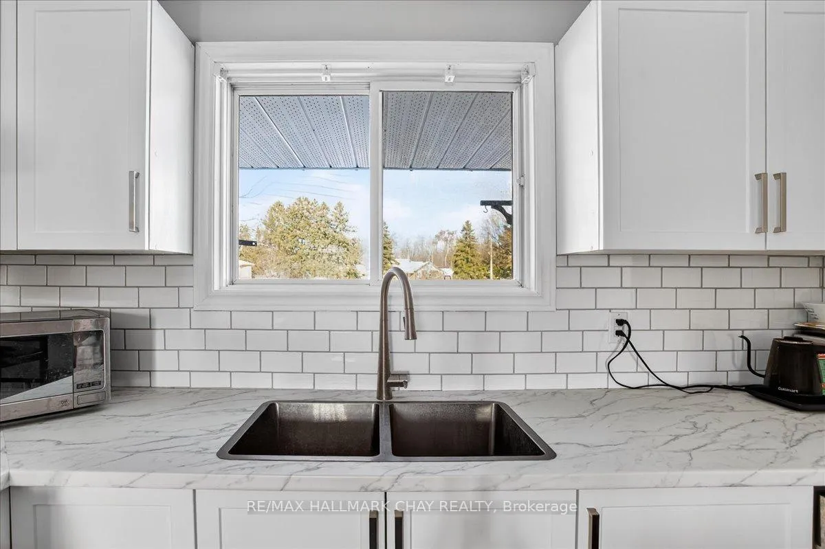 Photo 11 of 8 Chestnut Court, Barrie, Cundles East — HOMEH