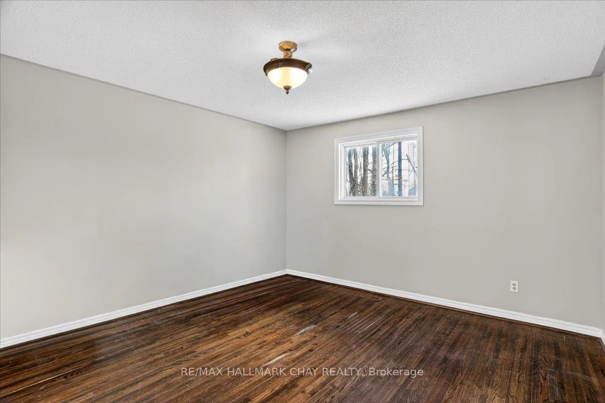 Photo 14 of 8 Chestnut Court, Barrie, Cundles East — HOMEH