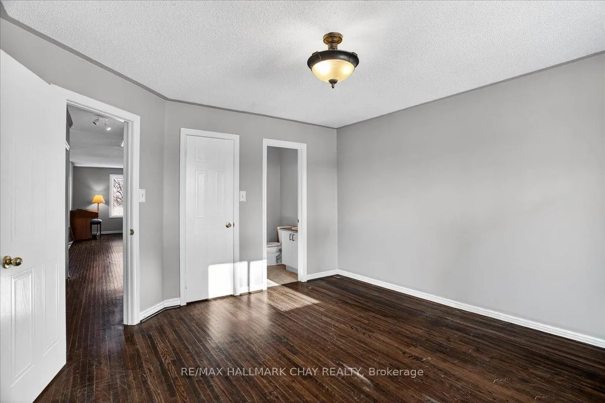 Photo 16 of 8 Chestnut Court, Barrie, Cundles East — HOMEH