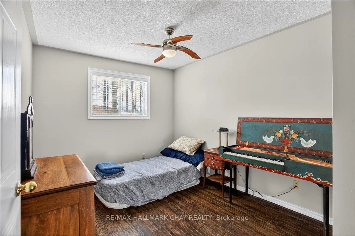 Photo 19 of 8 Chestnut Court, Barrie, Cundles East — HOMEH