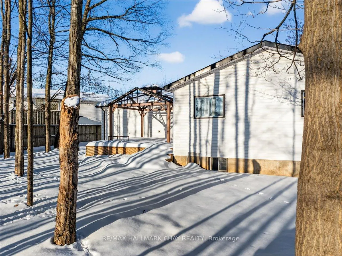 Photo 34 of 8 Chestnut Court, Barrie, Cundles East — HOMEH