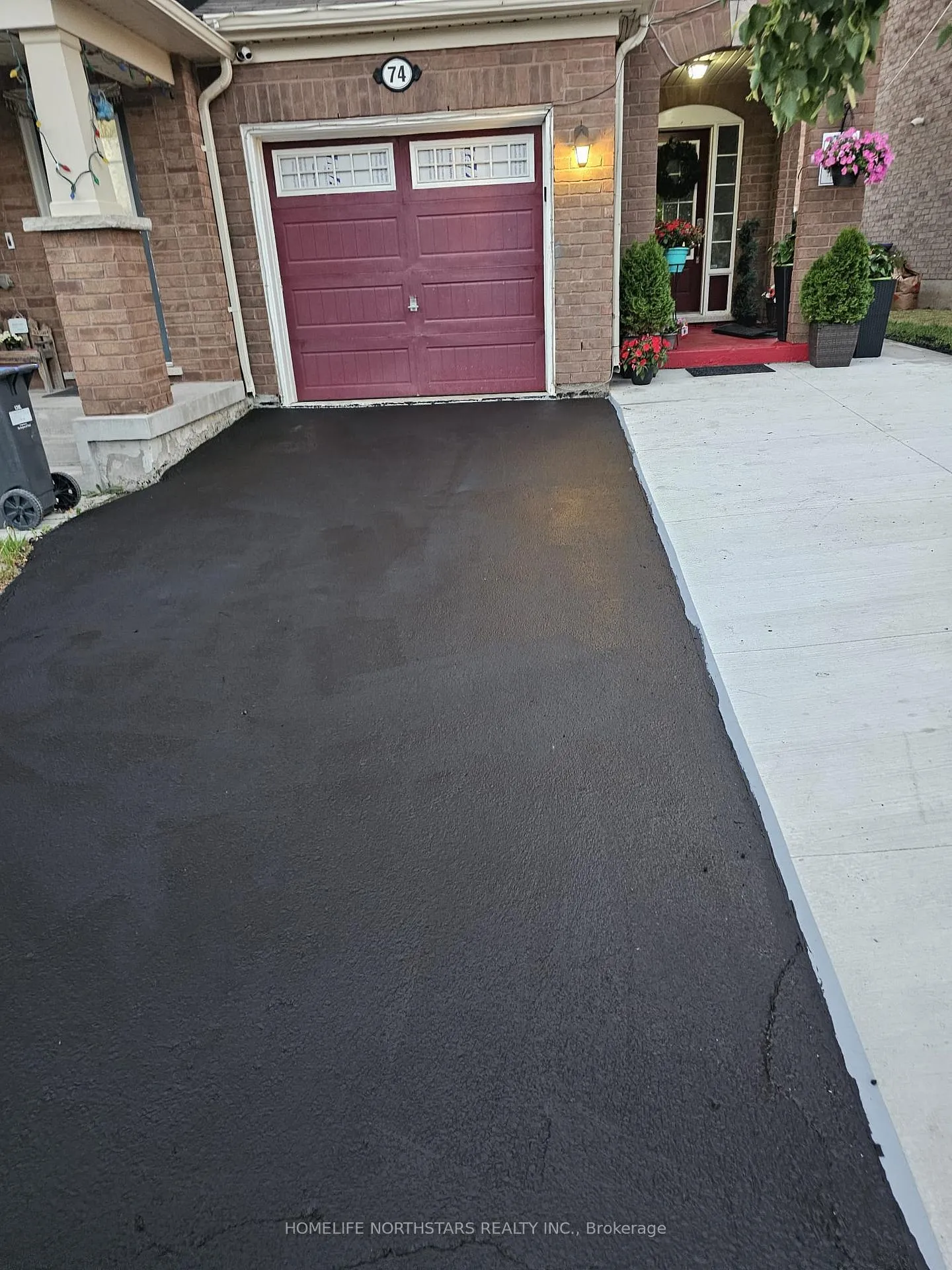 Photo 5 of 74 Memory Lane, Brampton, Northwest Brampton — HOMEH