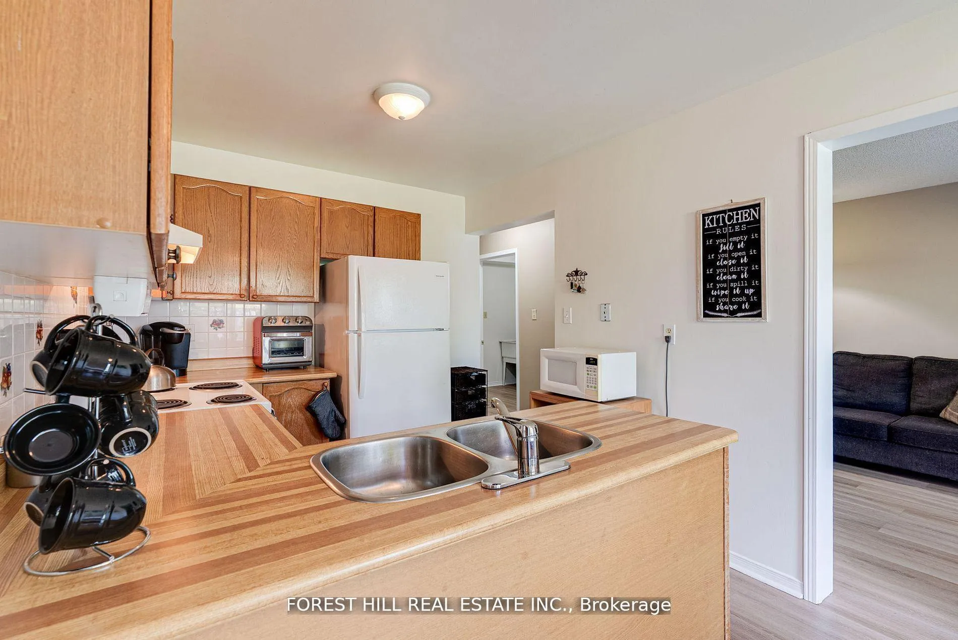 Photo 3 of 44 Quance Street, Barrie, Holly — HOMEH