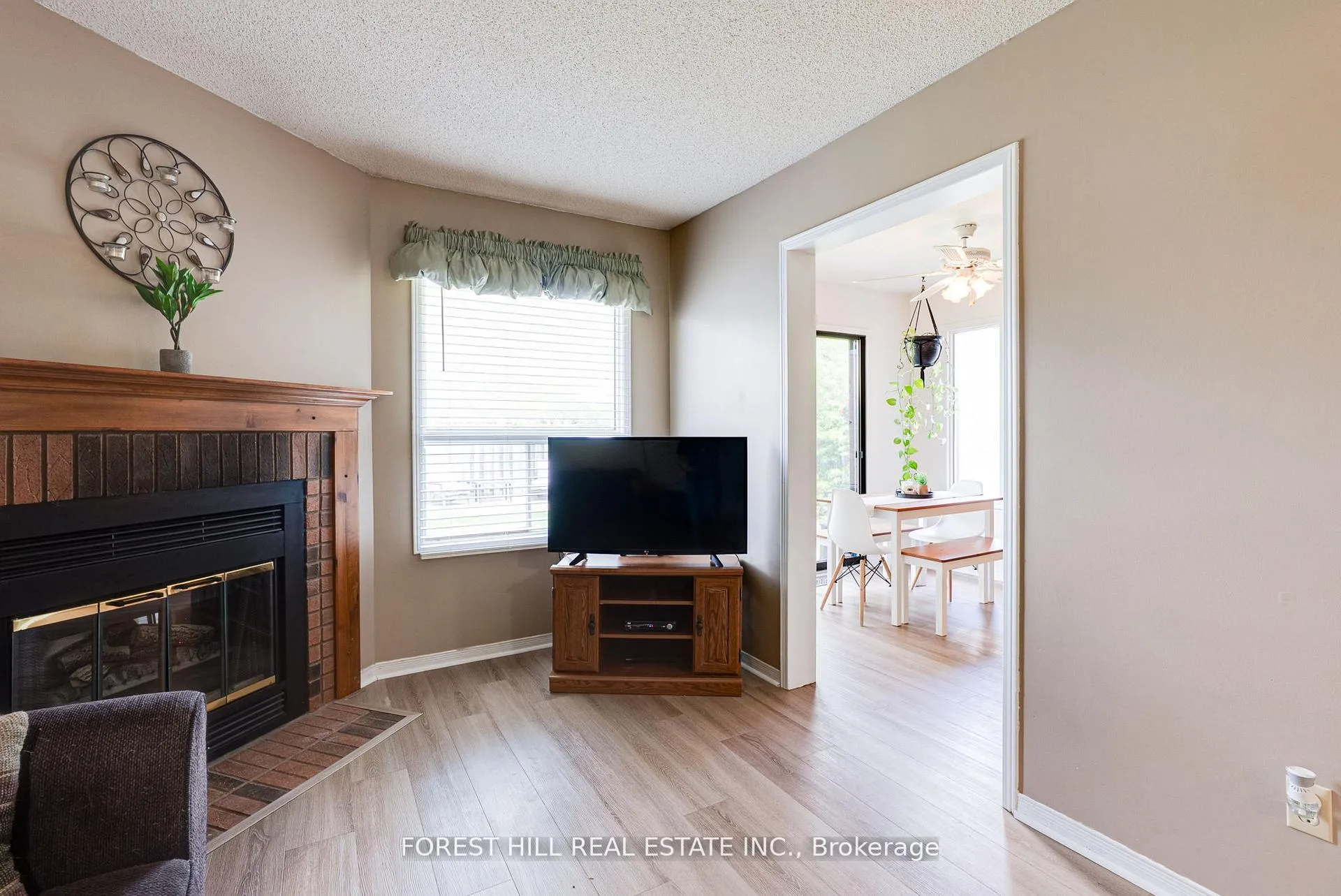 Photo 7 of 44 Quance Street, Barrie, Holly — HOMEH