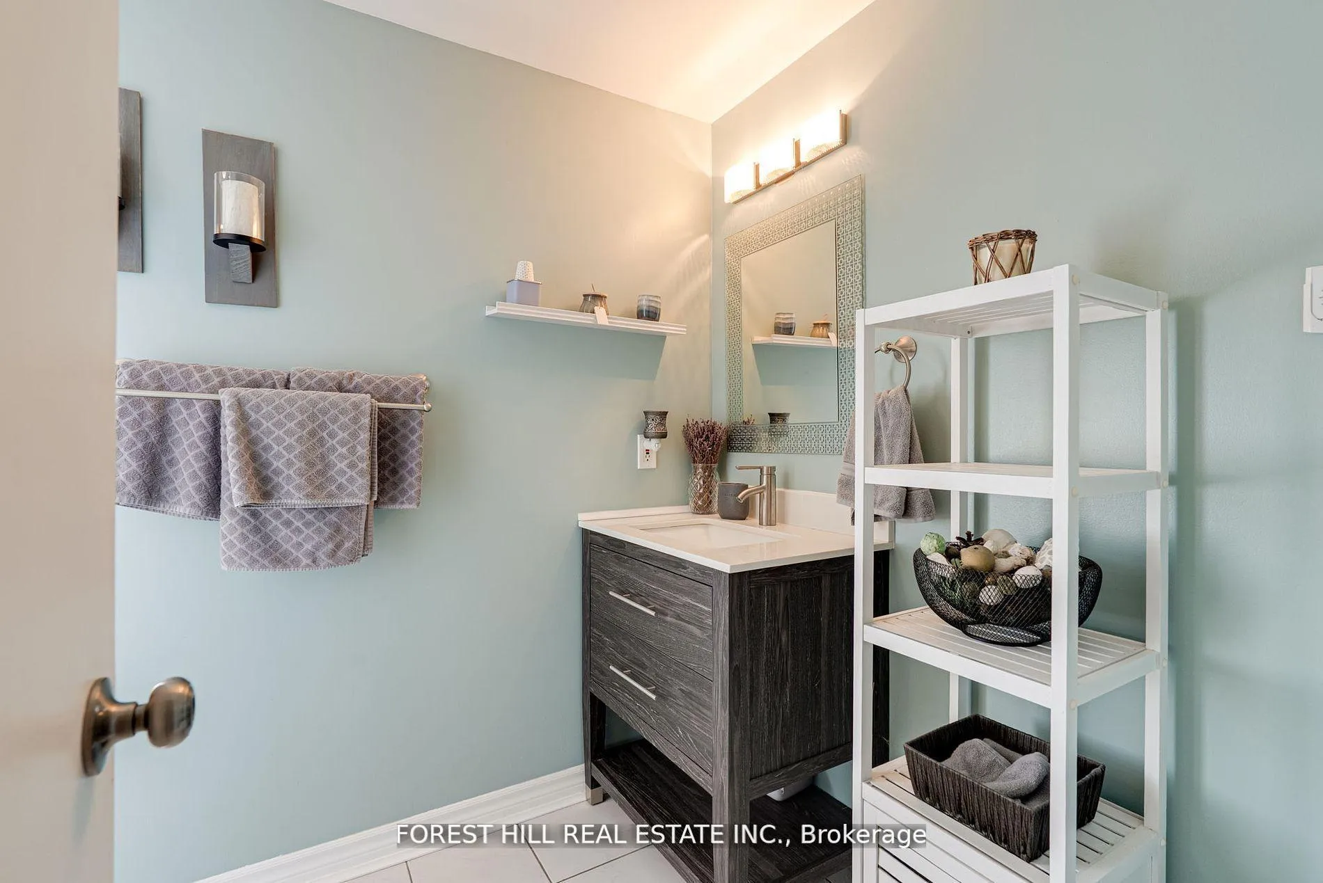Photo 19 of 44 Quance Street, Barrie, Holly — HOMEH