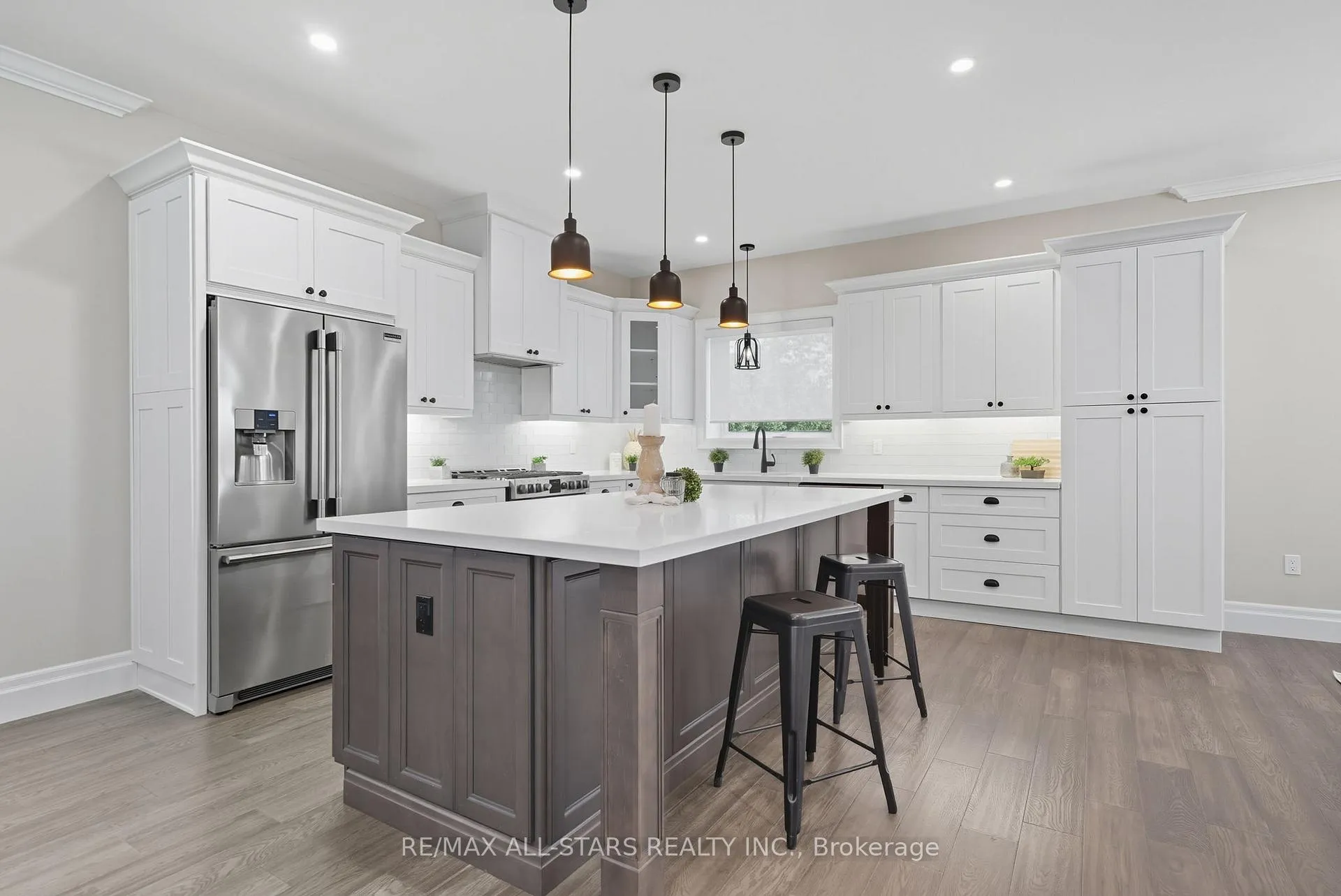 Photo 11 of 29 Patrick Drive, Aurora, Aurora Highlands — HOMEH