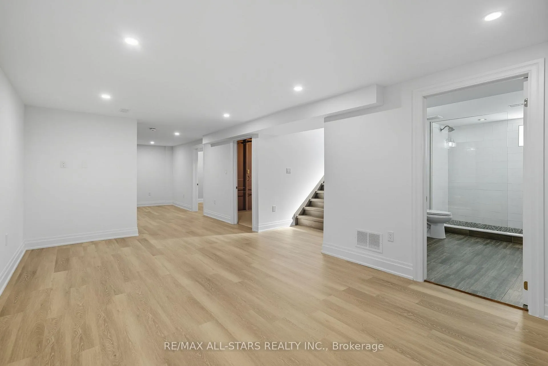 Photo 34 of 29 Patrick Drive, Aurora, Aurora Highlands — HOMEH