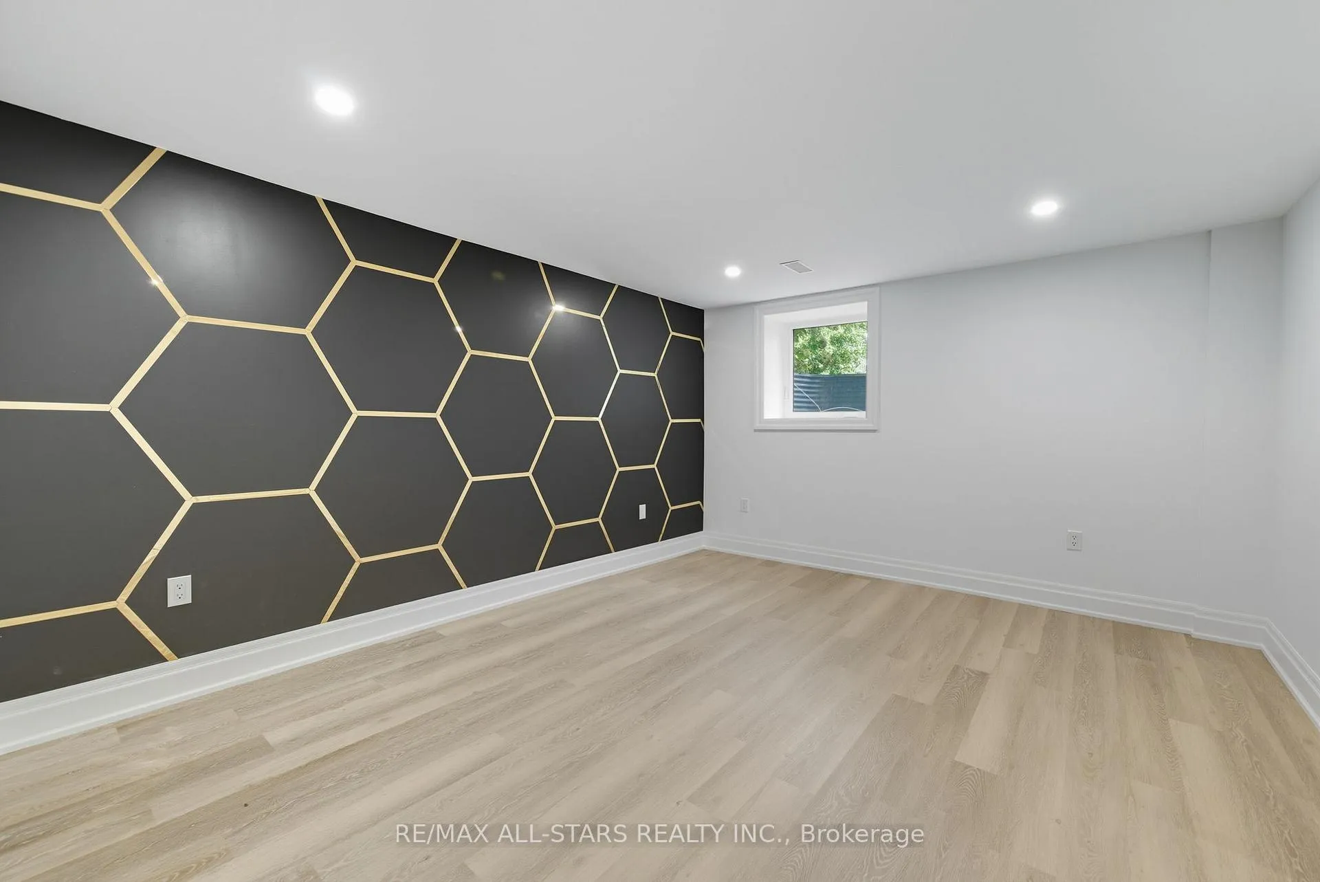 Photo 36 of 29 Patrick Drive, Aurora, Aurora Highlands — HOMEH