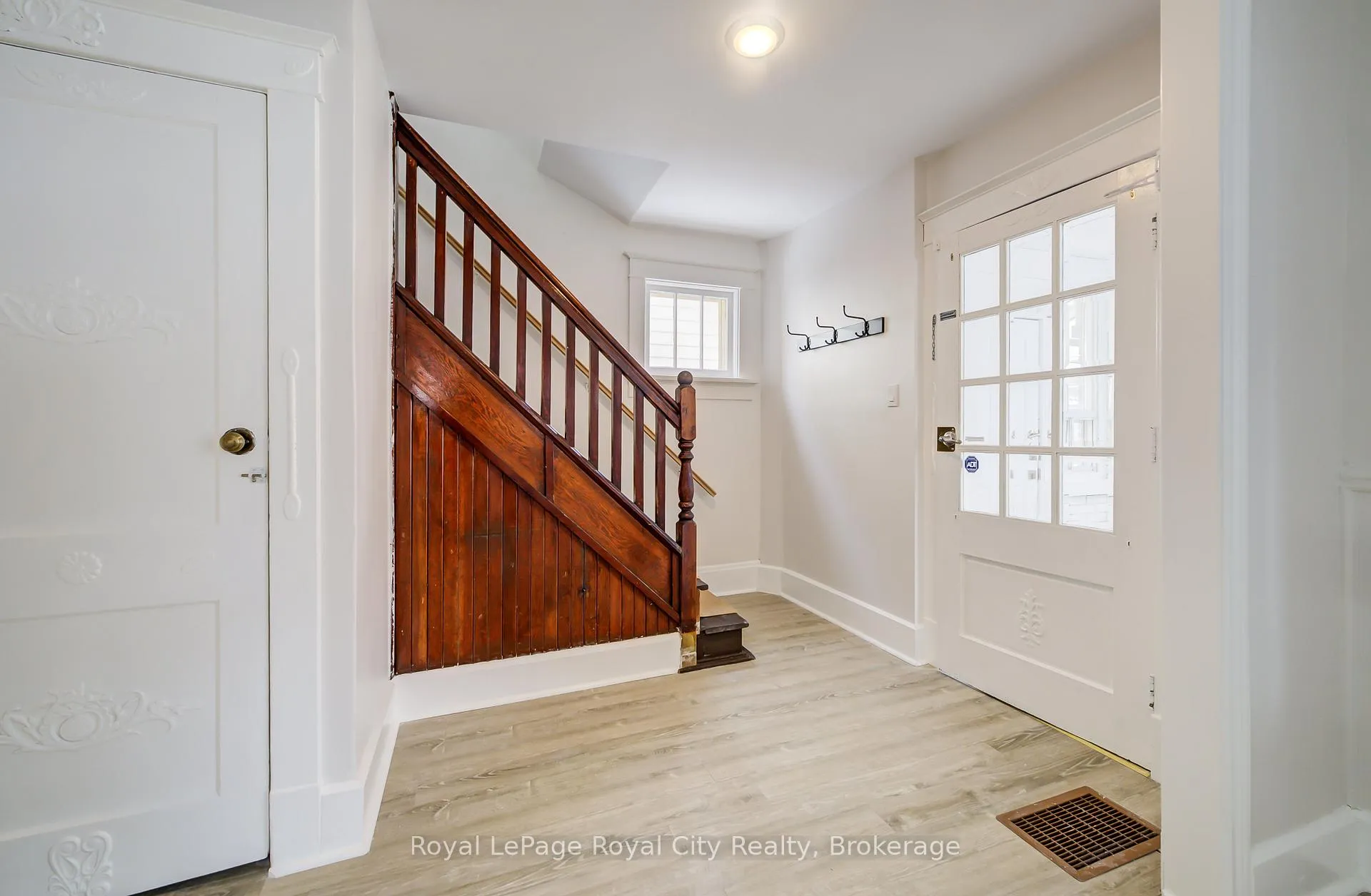 Photo 7 of 18 Shanley Street, Kitchener — HOMEH