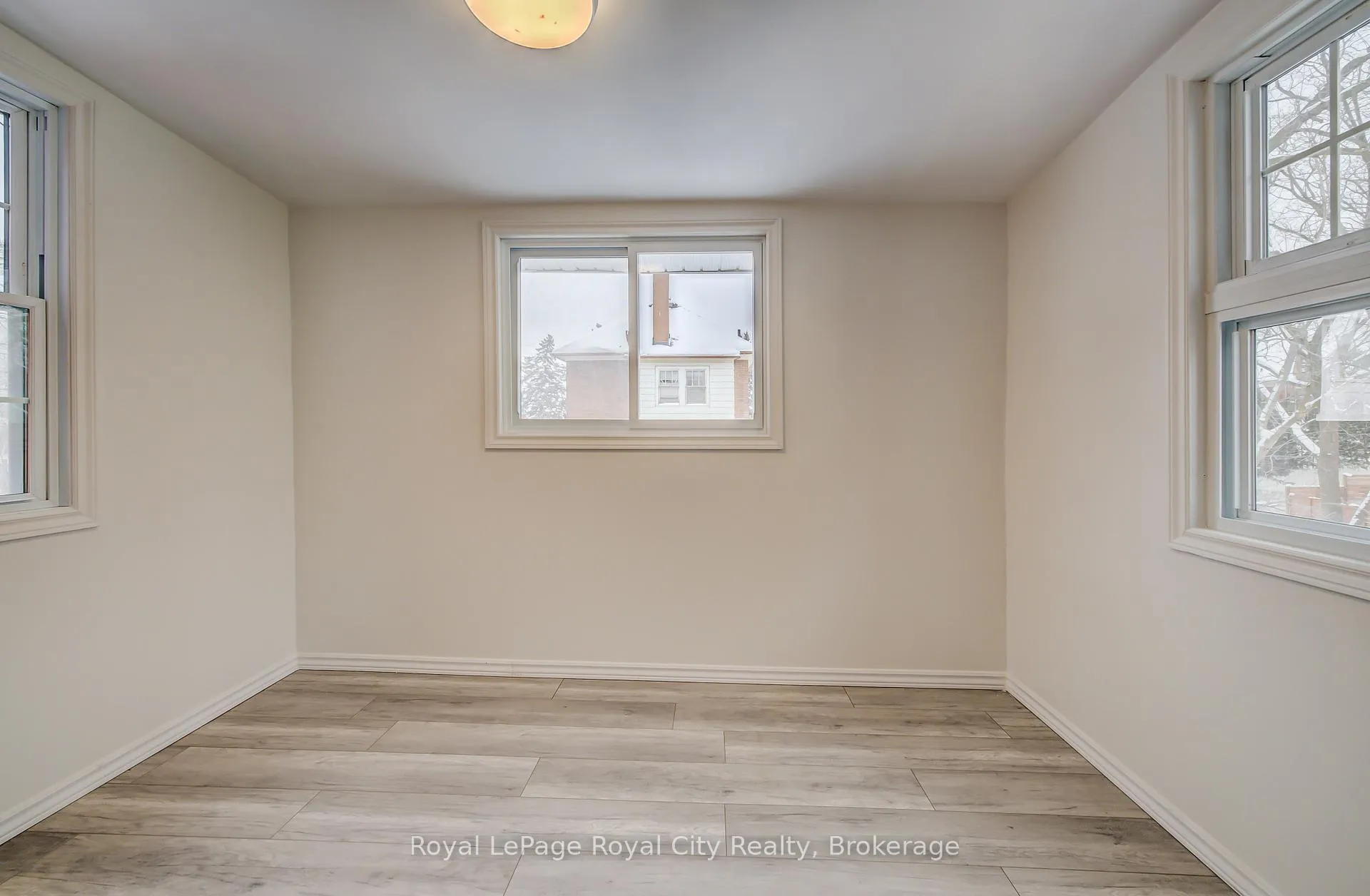 Photo 23 of 18 Shanley Street, Kitchener — HOMEH