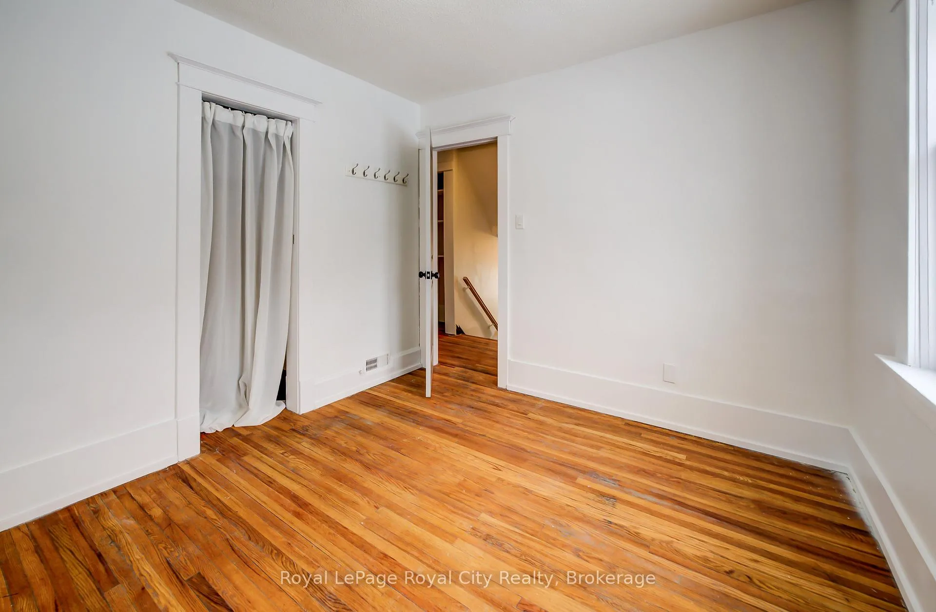 Photo 32 of 18 Shanley Street, Kitchener — HOMEH
