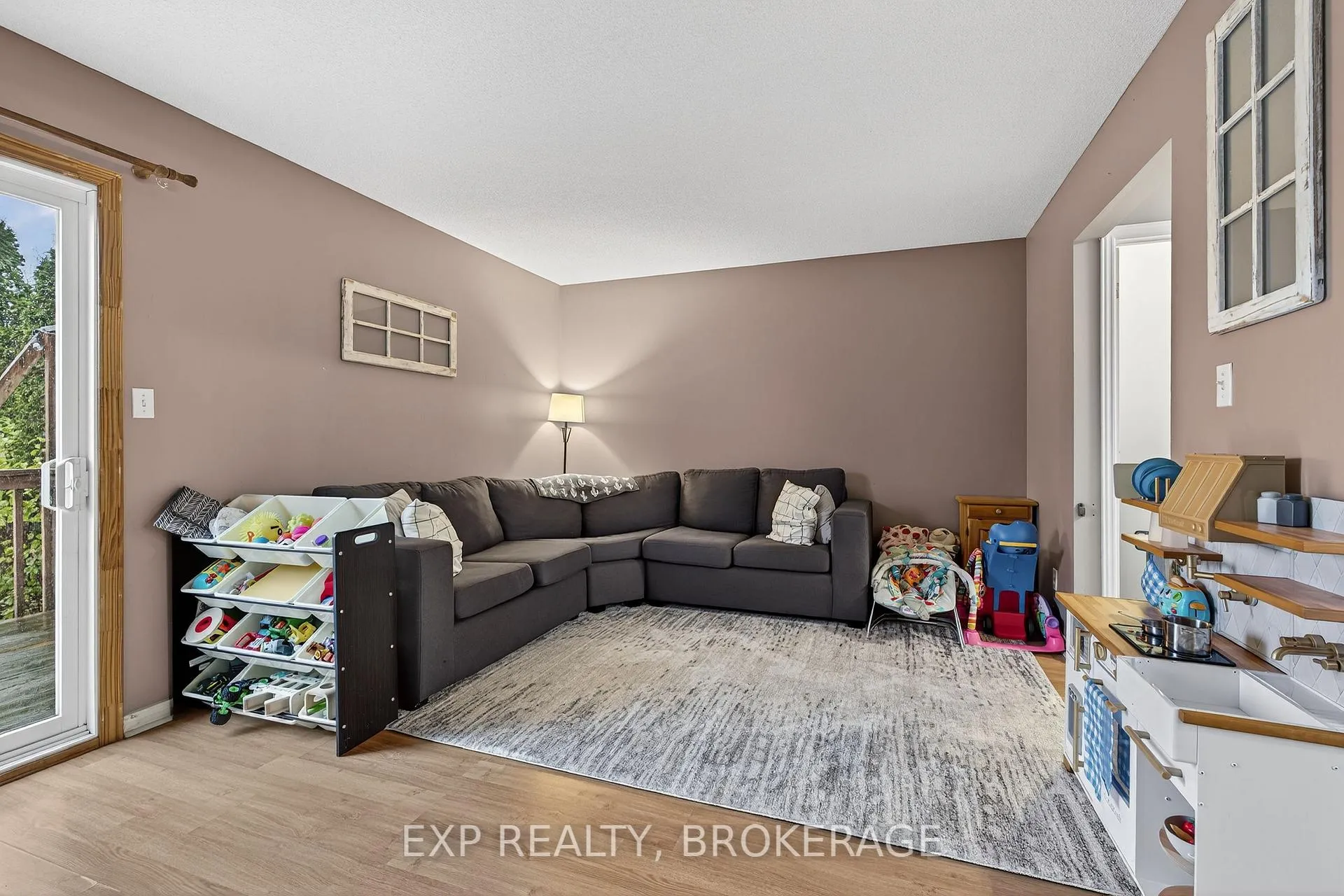 Photo 8 of 14 Clifford Street, Loyalist, Amherstview — HOMEH