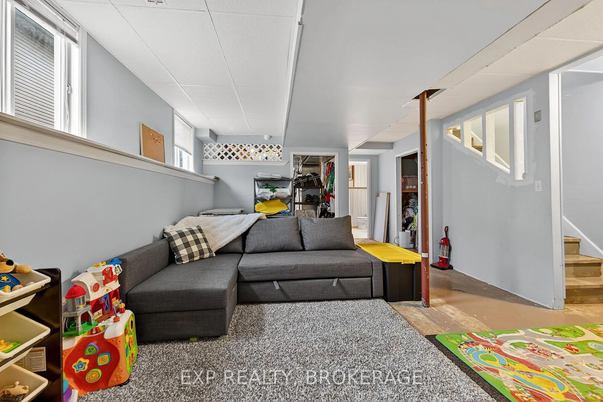 Photo 23 of 14 Clifford Street, Loyalist, Amherstview — HOMEH