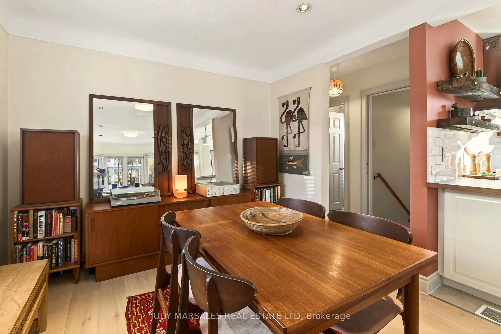 Photo 8 of 136 Hunter Street W, Hamilton, Durand — HOMEH