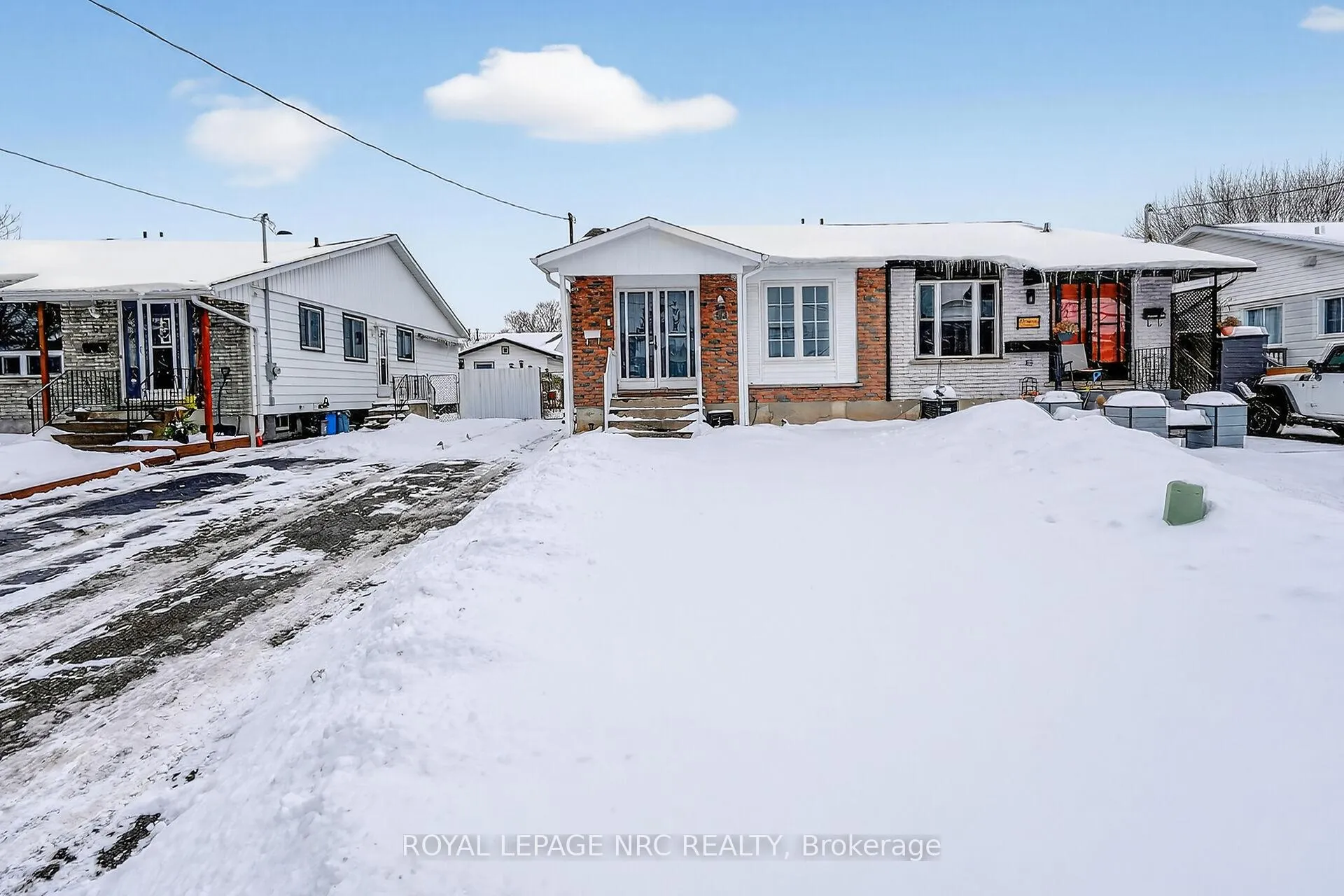 Photo 2 of 53 Allan Drive, St. Catharines, Fairview — HOMEH
