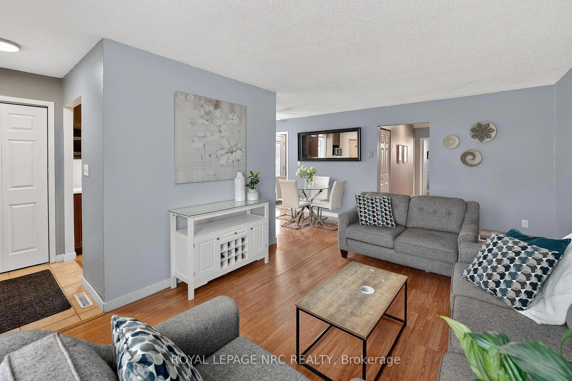 Photo 13 of 53 Allan Drive, St. Catharines, Fairview — HOMEH