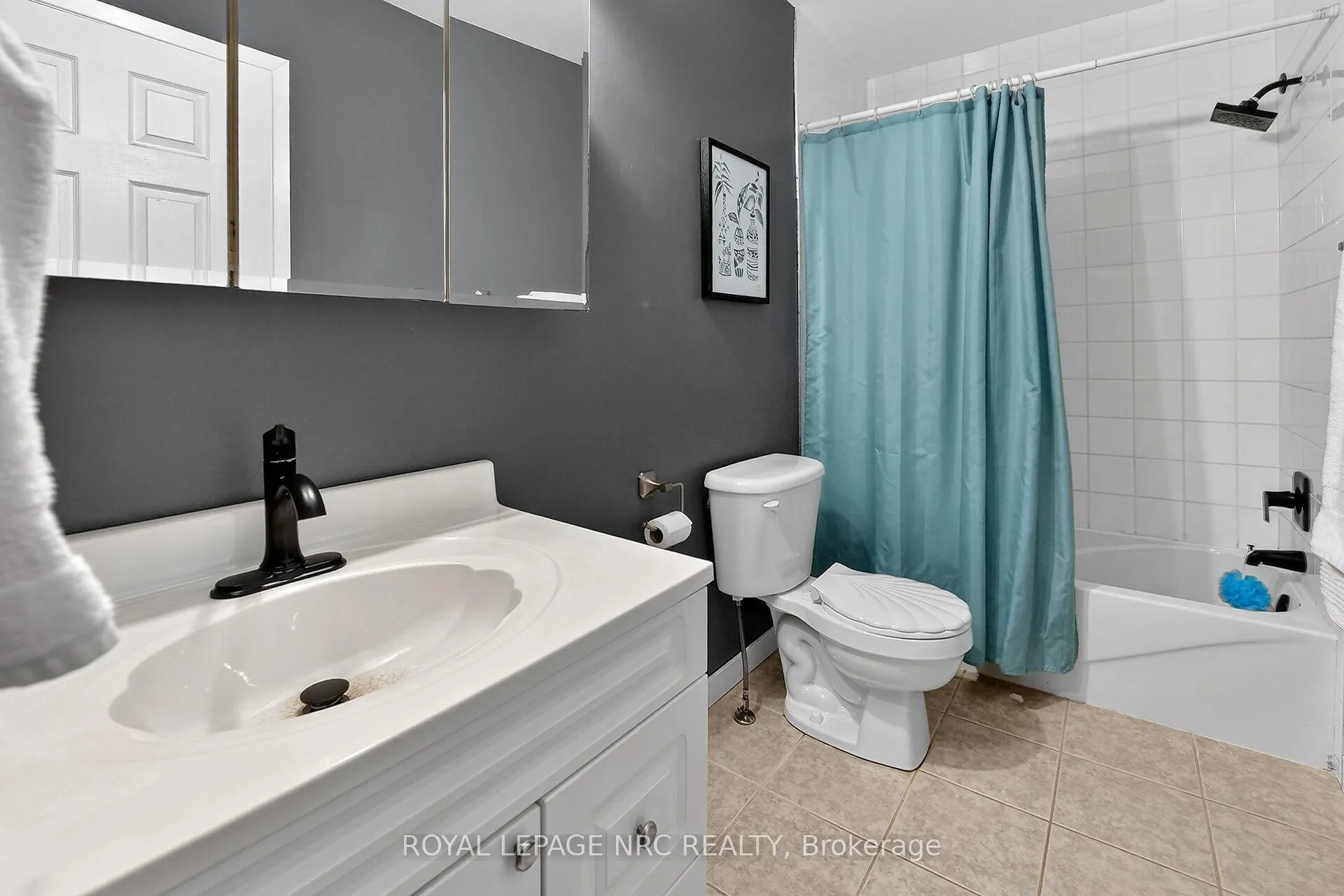 Photo 22 of 53 Allan Drive, St. Catharines, Fairview — HOMEH