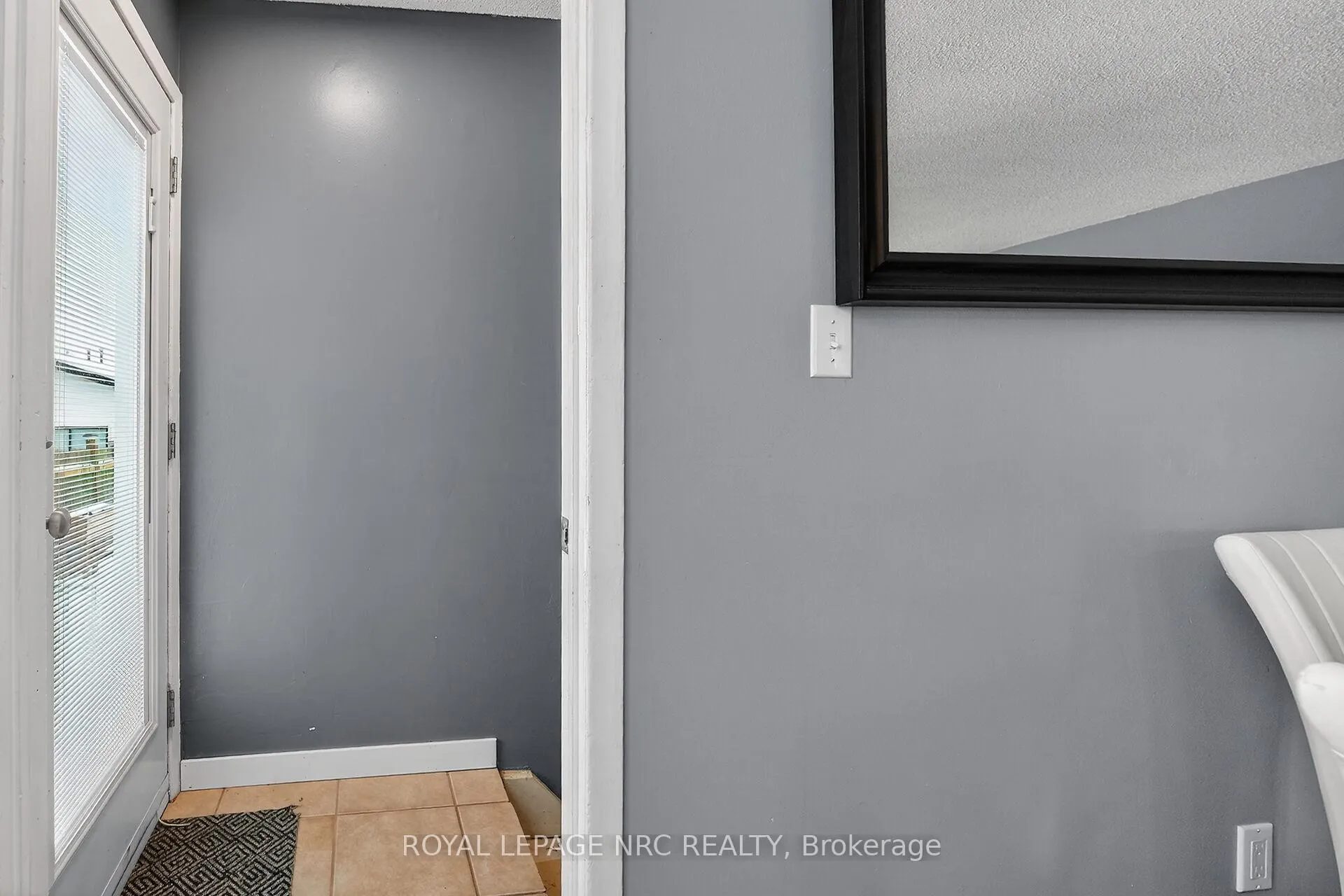 Photo 24 of 53 Allan Drive, St. Catharines, Fairview — HOMEH