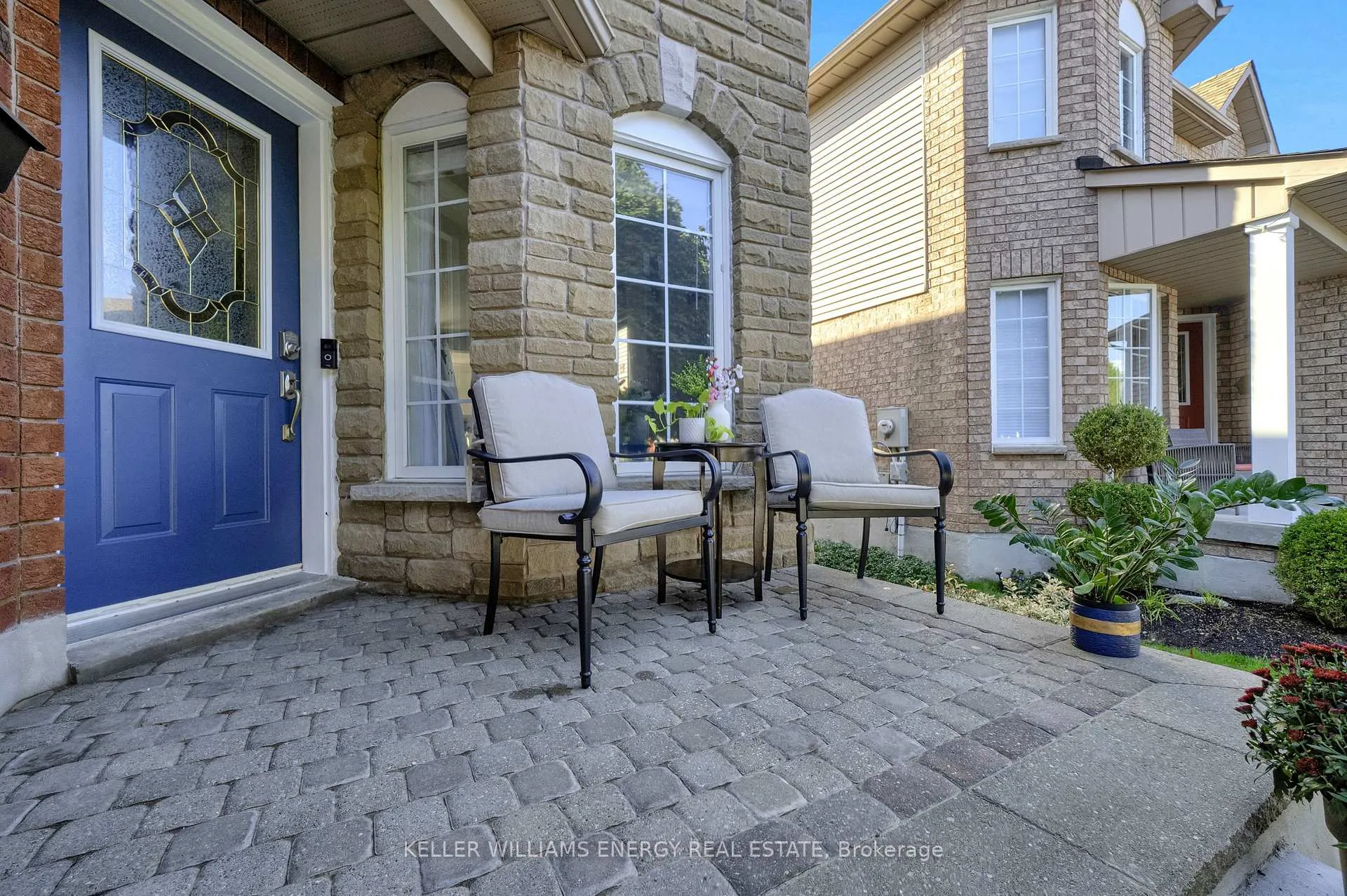 Photo 3 of 128 West Side Drive, Clarington, Bowmanville — HOMEH