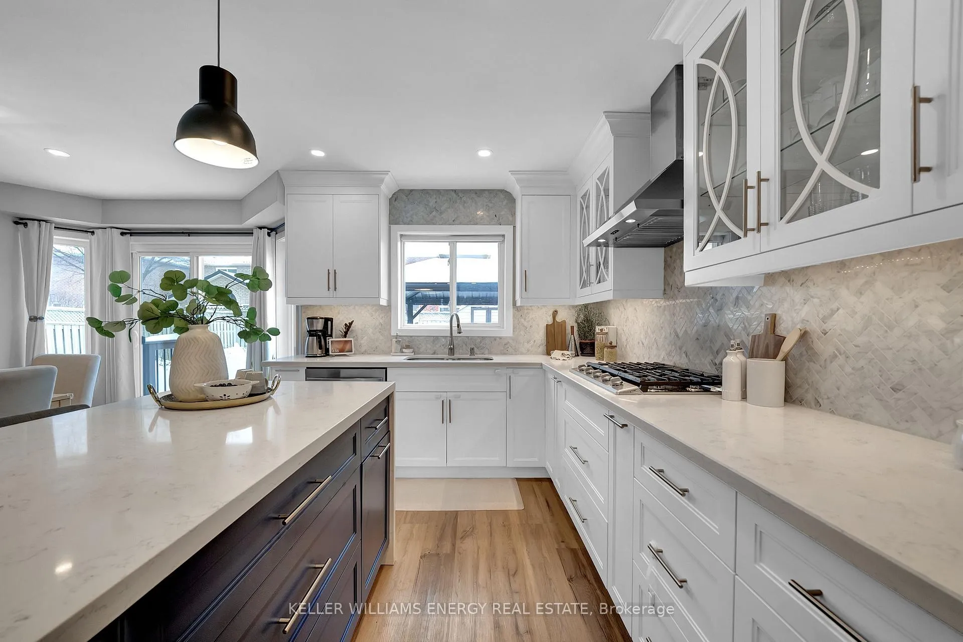 Photo 13 of 128 West Side Drive, Clarington, Bowmanville — HOMEH