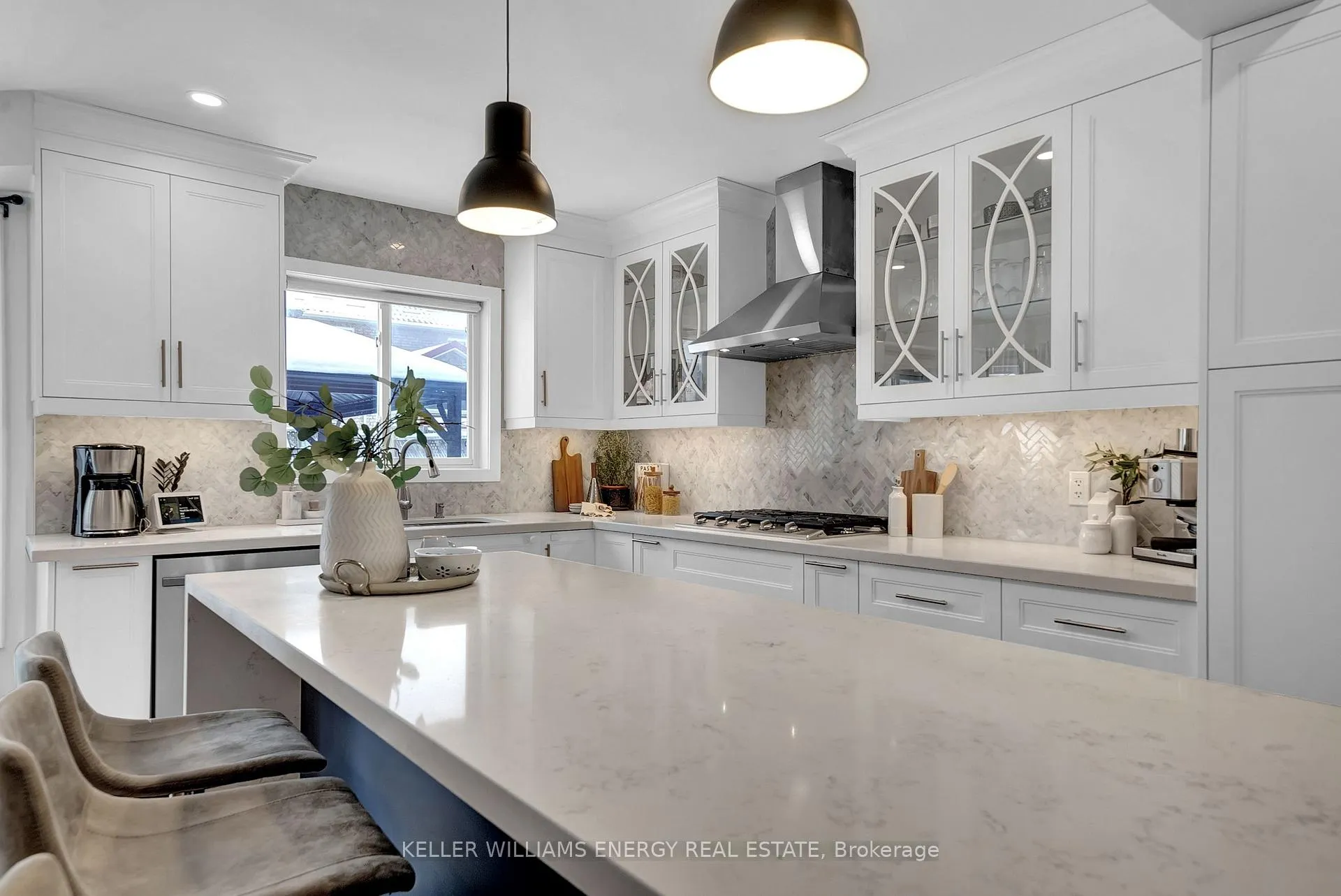 Photo 15 of 128 West Side Drive, Clarington, Bowmanville — HOMEH