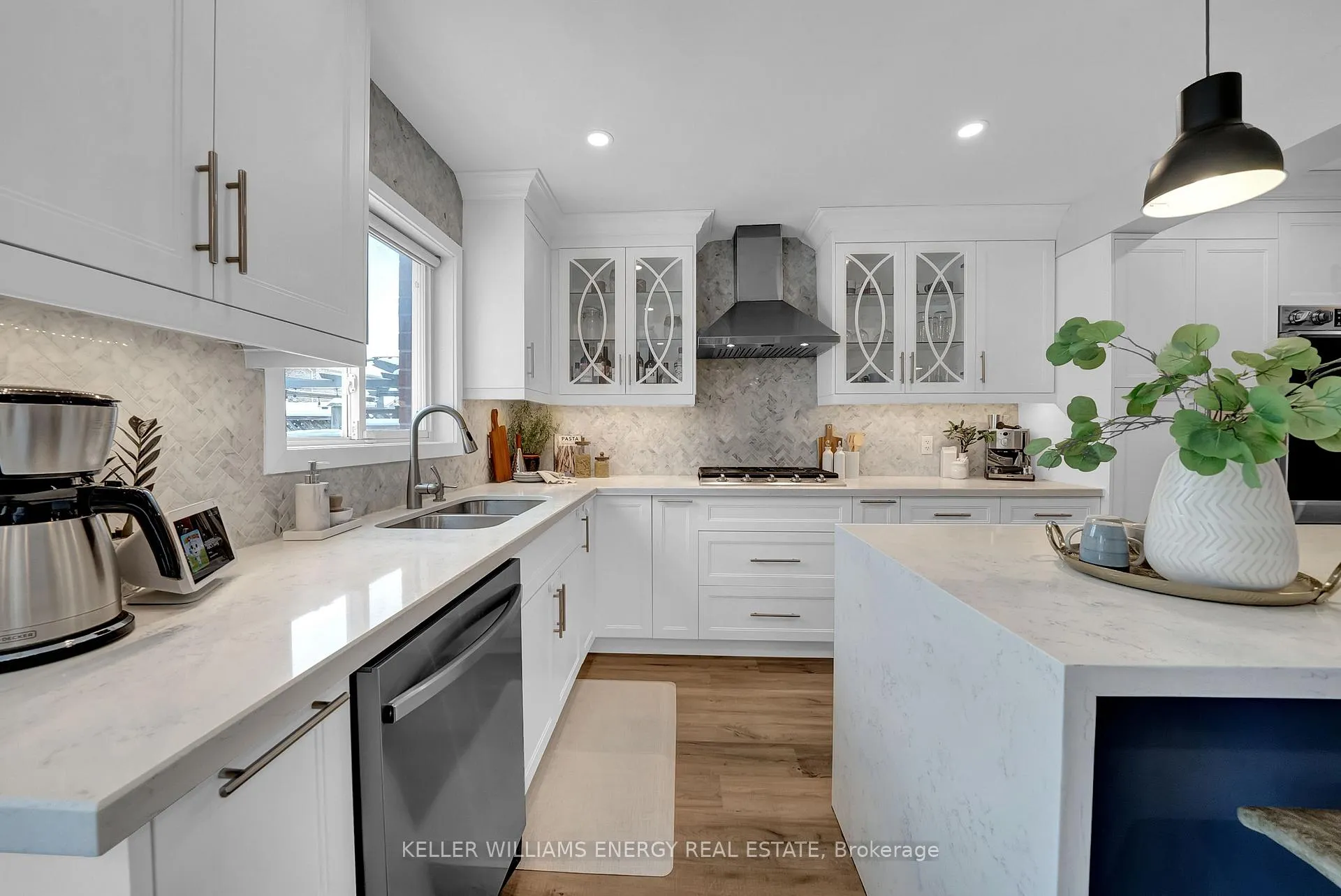 Photo 19 of 128 West Side Drive, Clarington, Bowmanville — HOMEH
