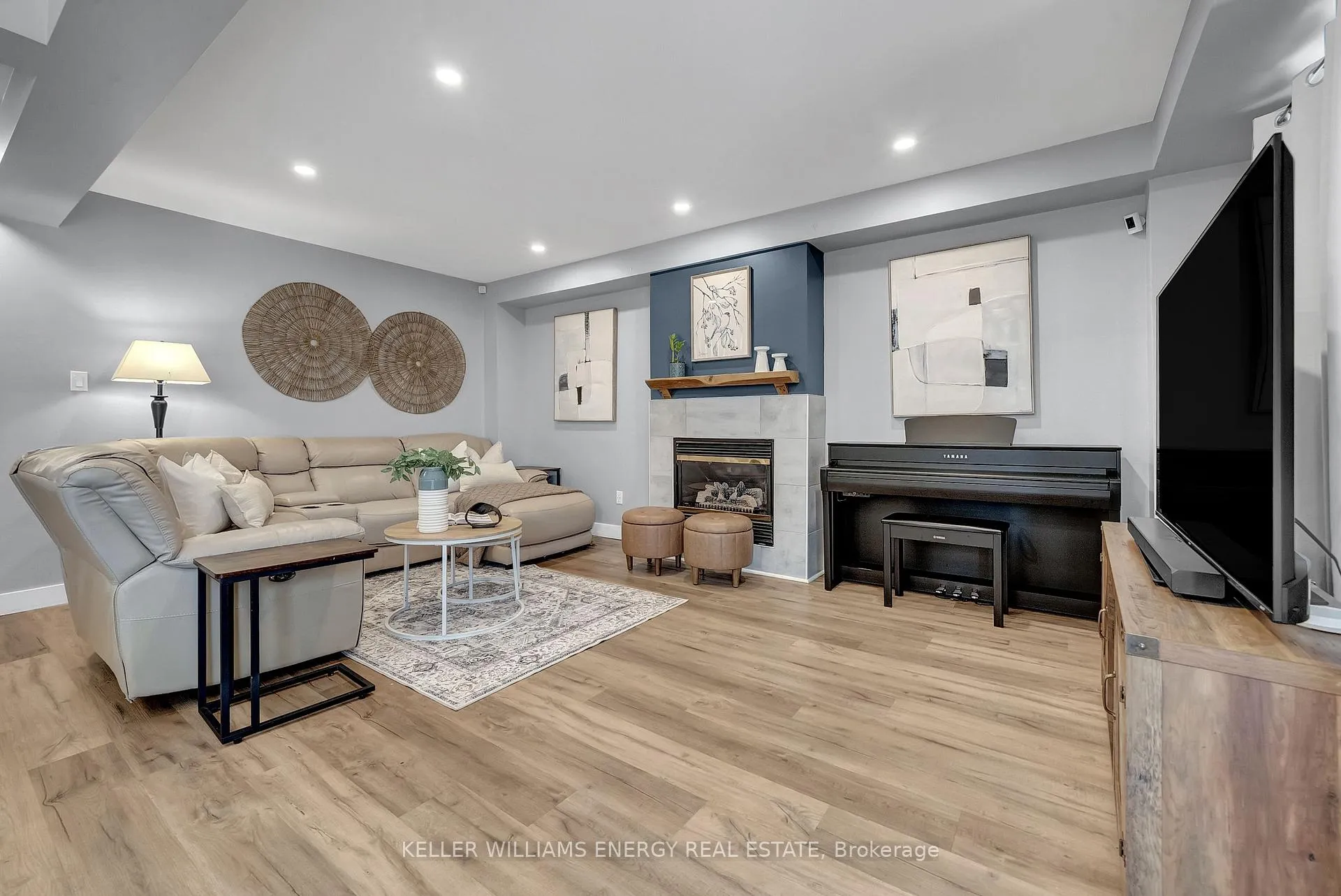 Photo 23 of 128 West Side Drive, Clarington, Bowmanville — HOMEH