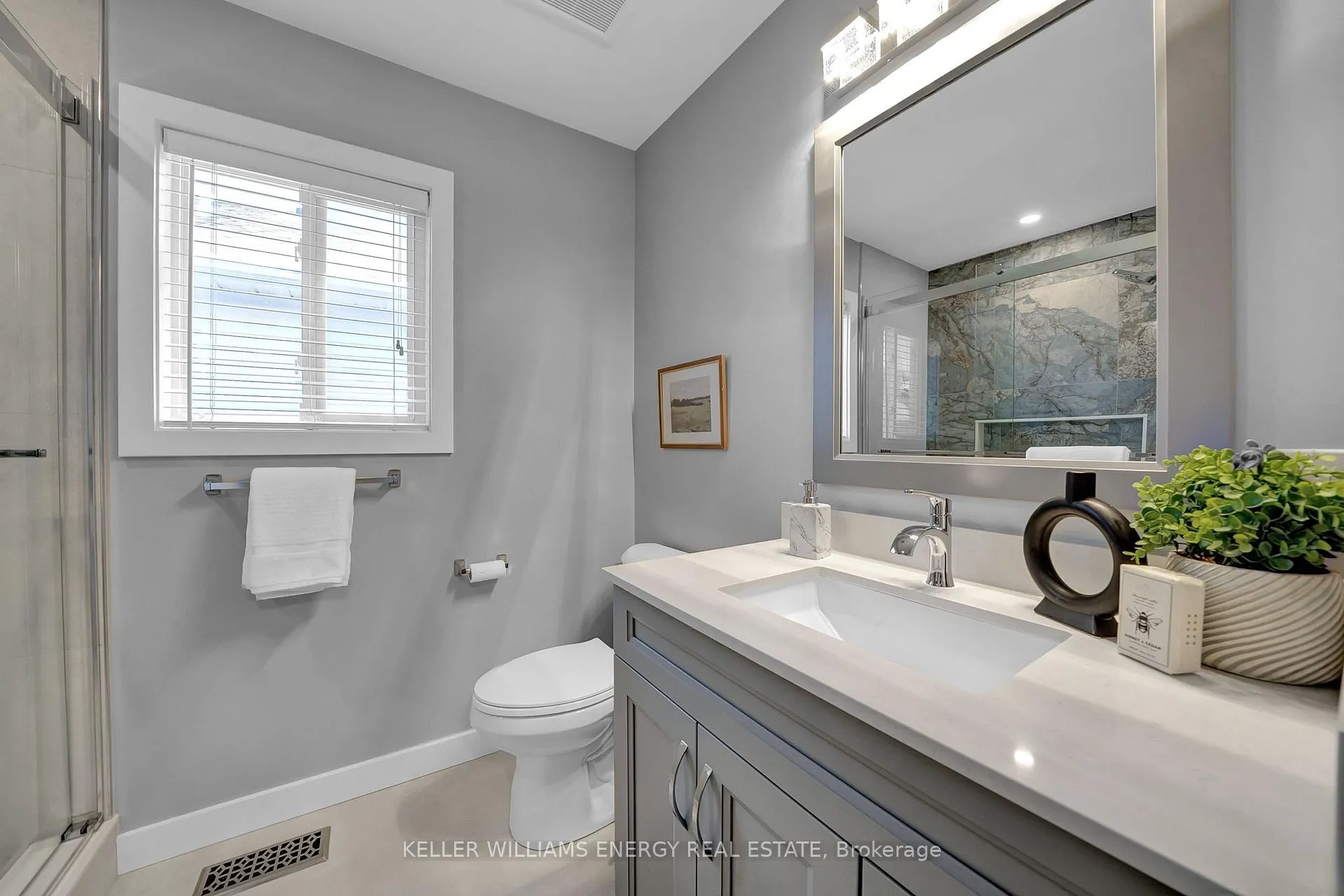 Photo 39 of 128 West Side Drive, Clarington, Bowmanville — HOMEH