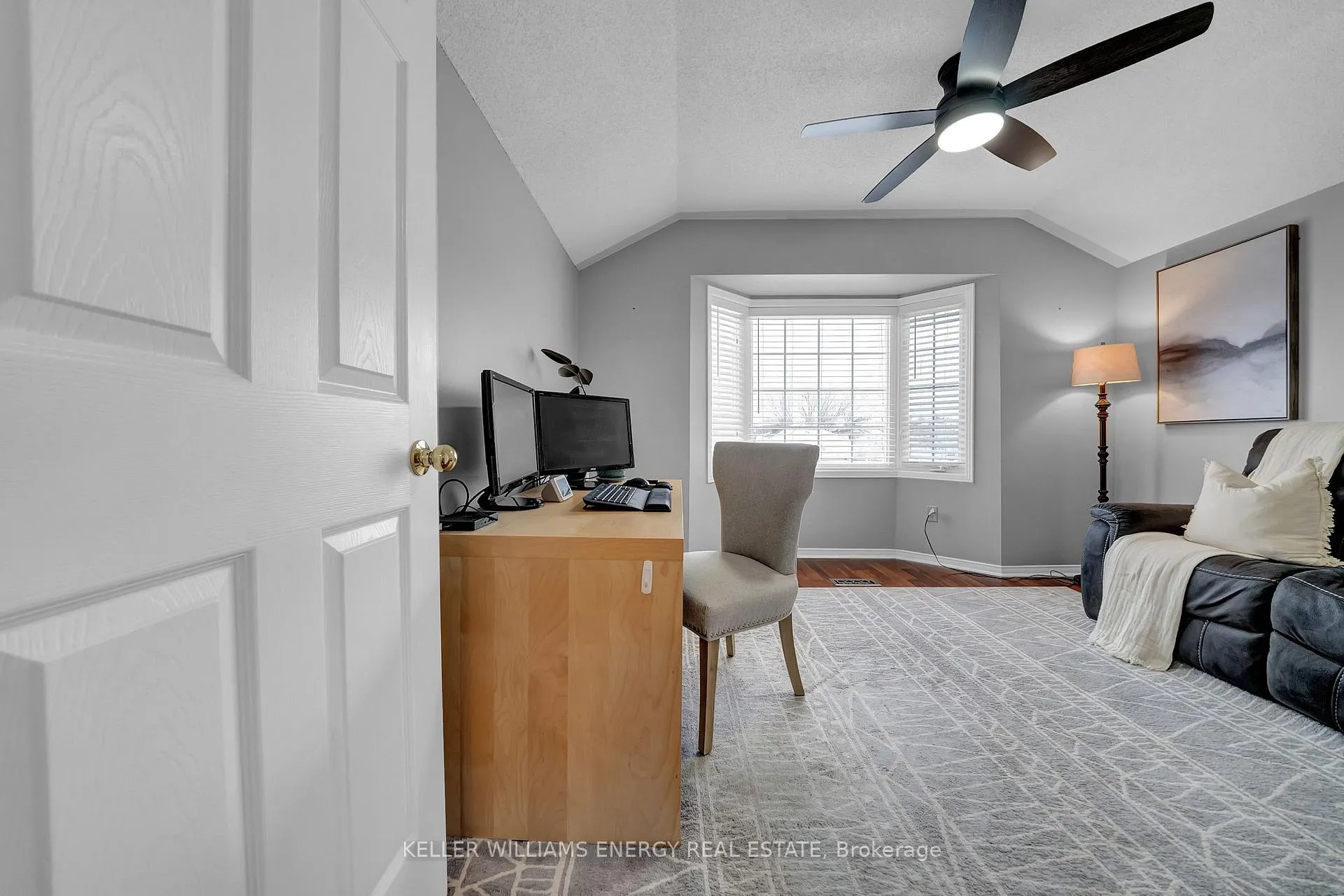 Photo 41 of 128 West Side Drive, Clarington, Bowmanville — HOMEH