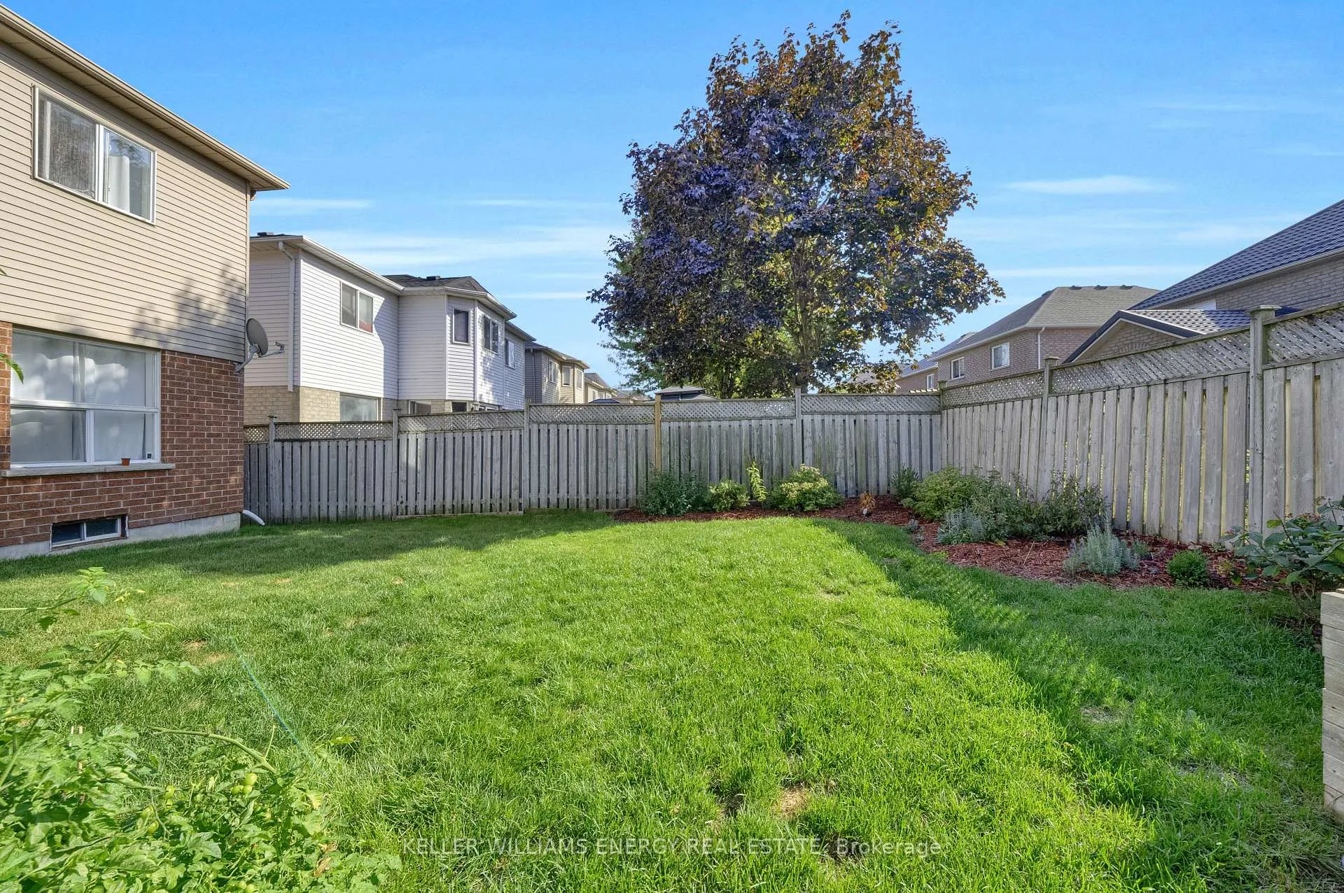 Photo 48 of 128 West Side Drive, Clarington, Bowmanville — HOMEH