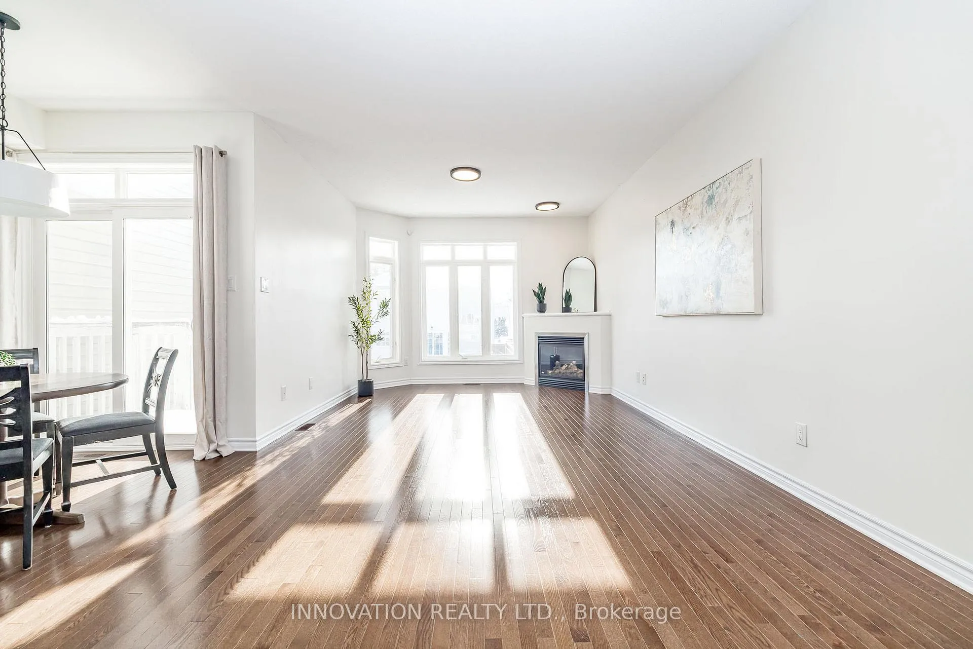 Photo 8 of 344 Kingbrook Drive, Ottawa, Kanata - Bridlewood — HOMEH