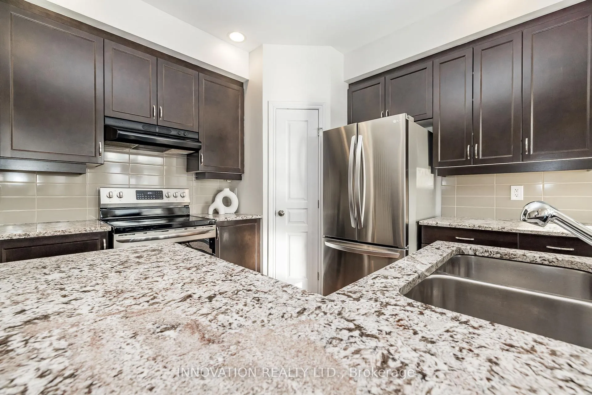 Photo 14 of 344 Kingbrook Drive, Ottawa, Kanata - Bridlewood — HOMEH