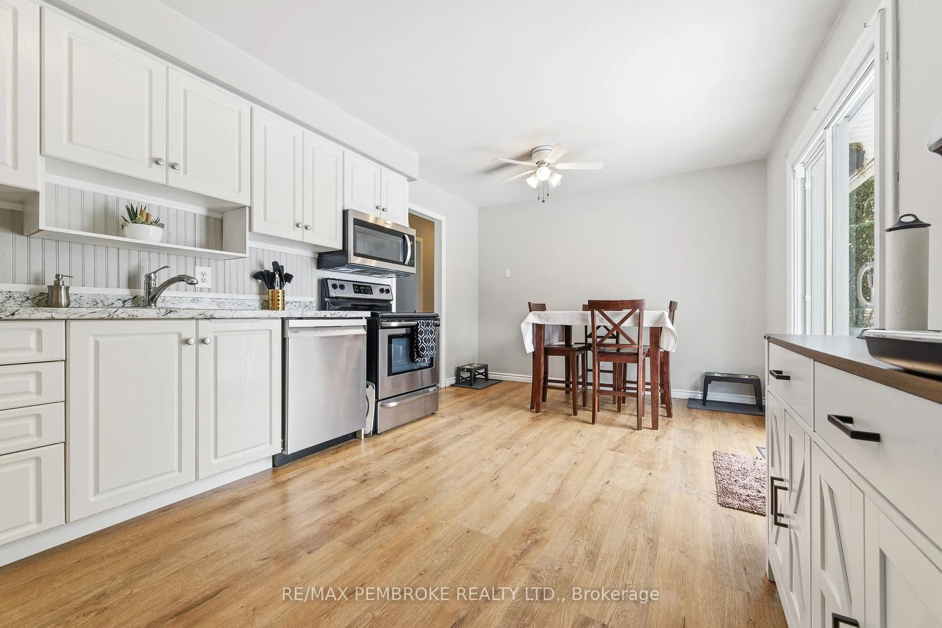 Photo 7 of 41 Selkirk Street, Petawawa — HOMEH