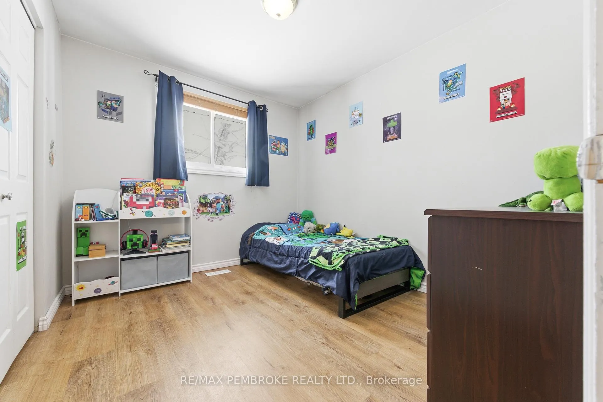 Photo 16 of 41 Selkirk Street, Petawawa — HOMEH