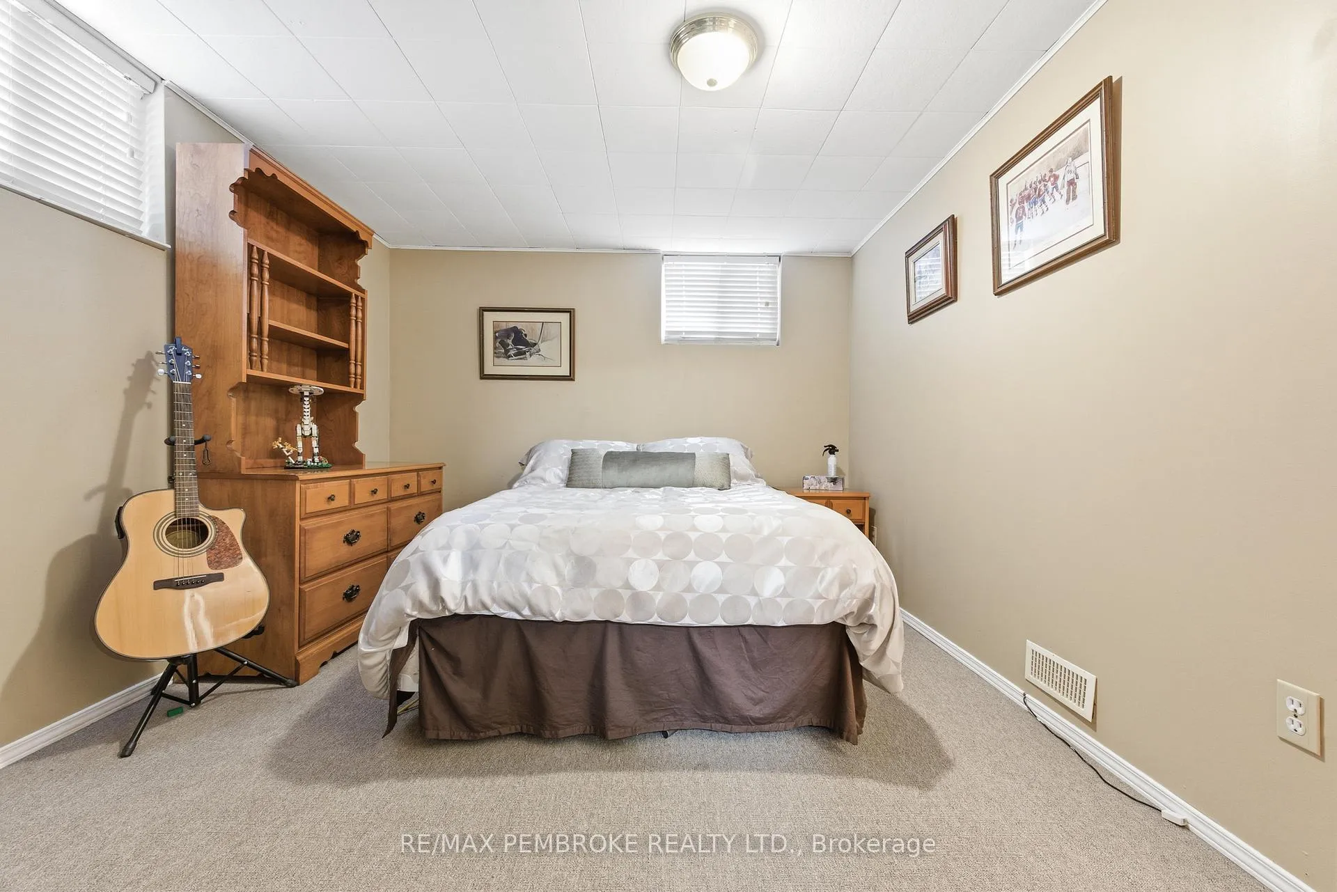 Photo 24 of 41 Selkirk Street, Petawawa — HOMEH