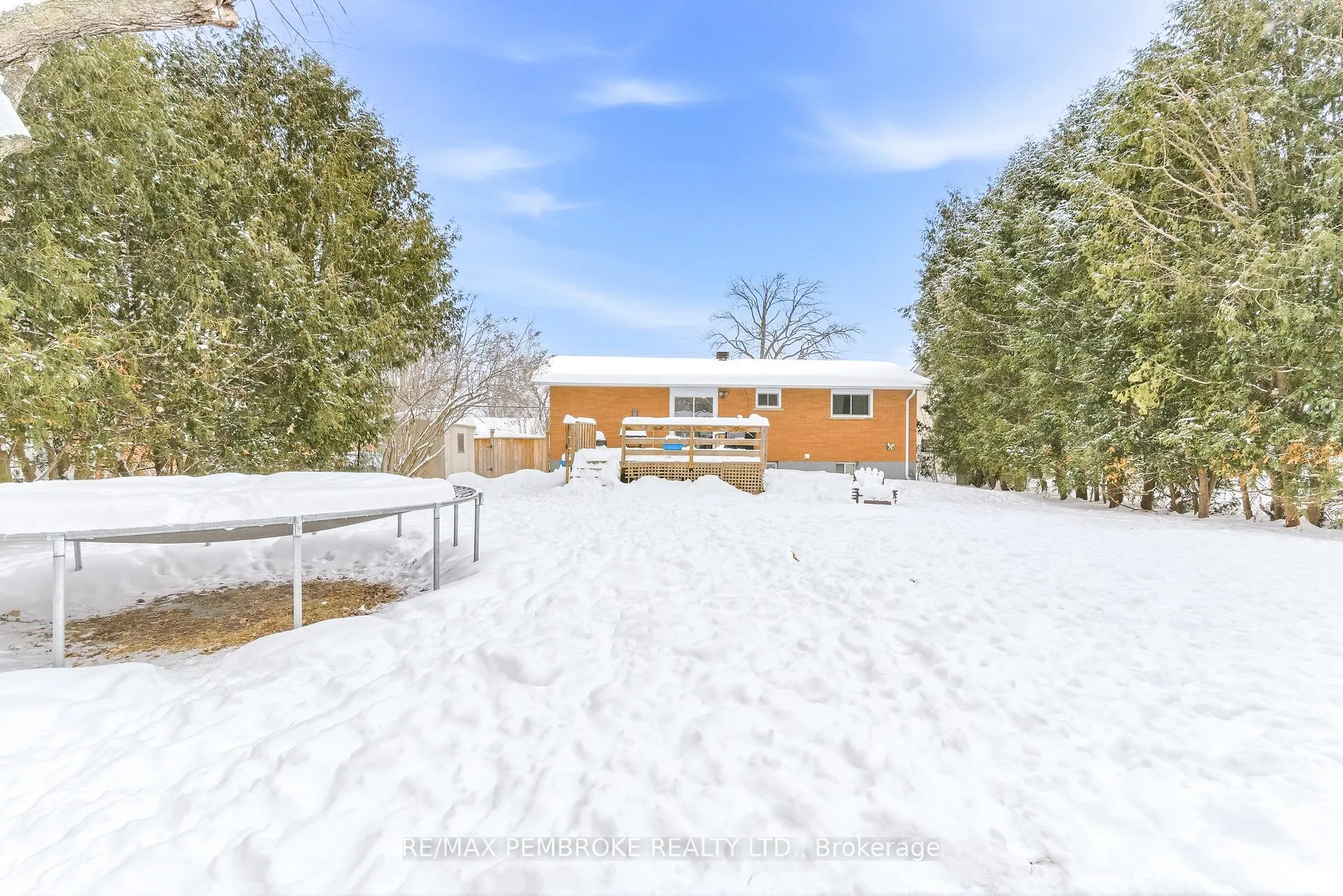 Photo 27 of 41 Selkirk Street, Petawawa — HOMEH