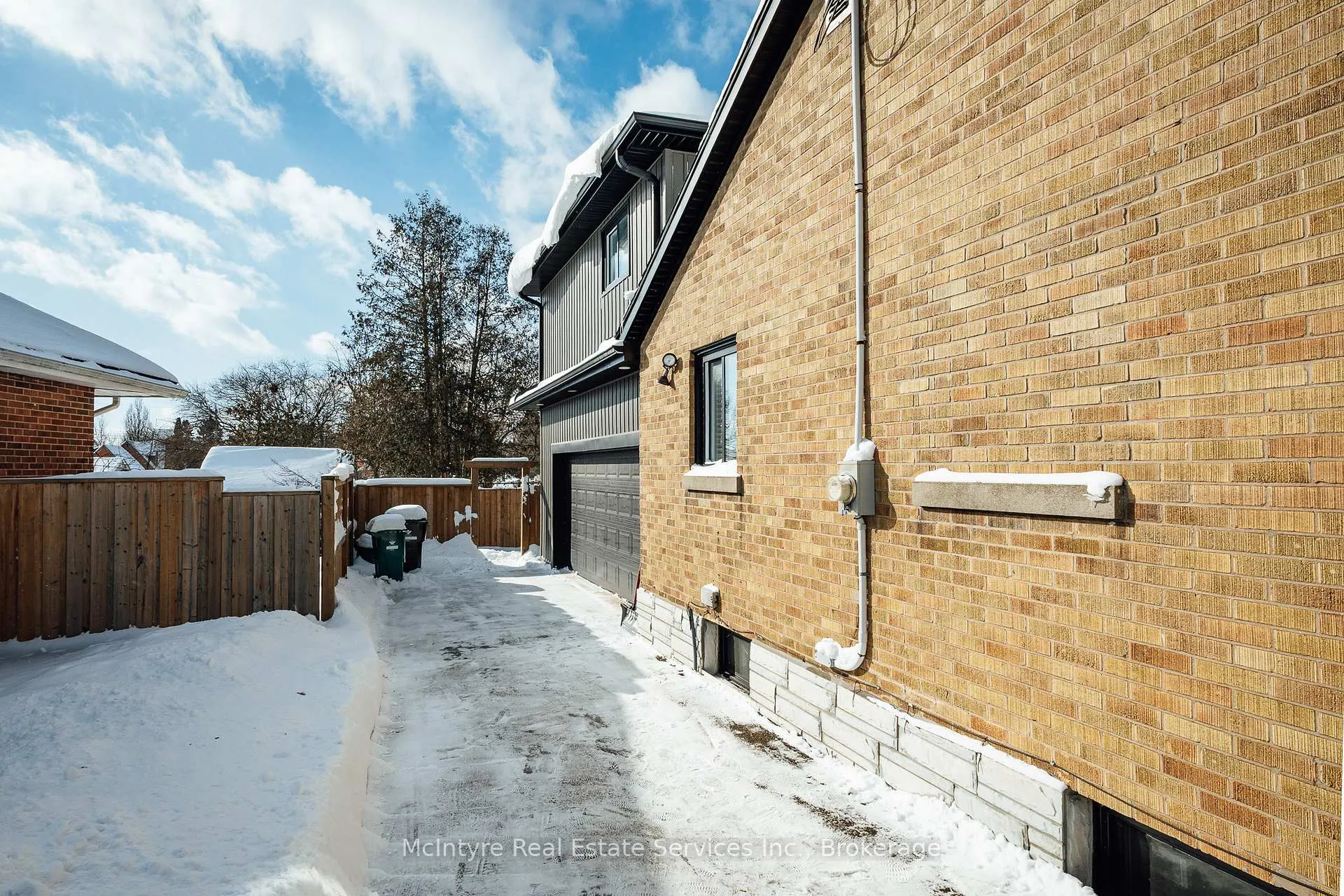Photo 5 of 55 Suffolk Avenue, Kitchener — HOMEH