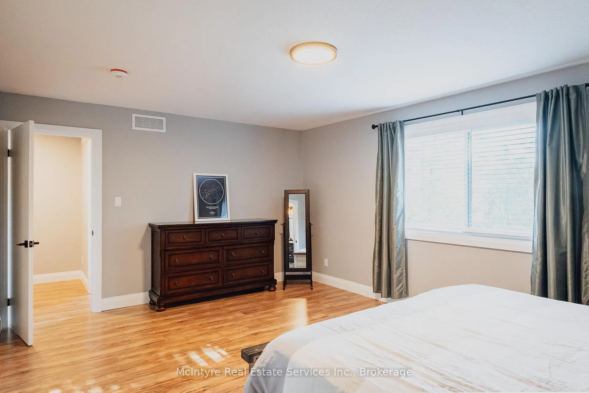 Photo 35 of 55 Suffolk Avenue, Kitchener — HOMEH